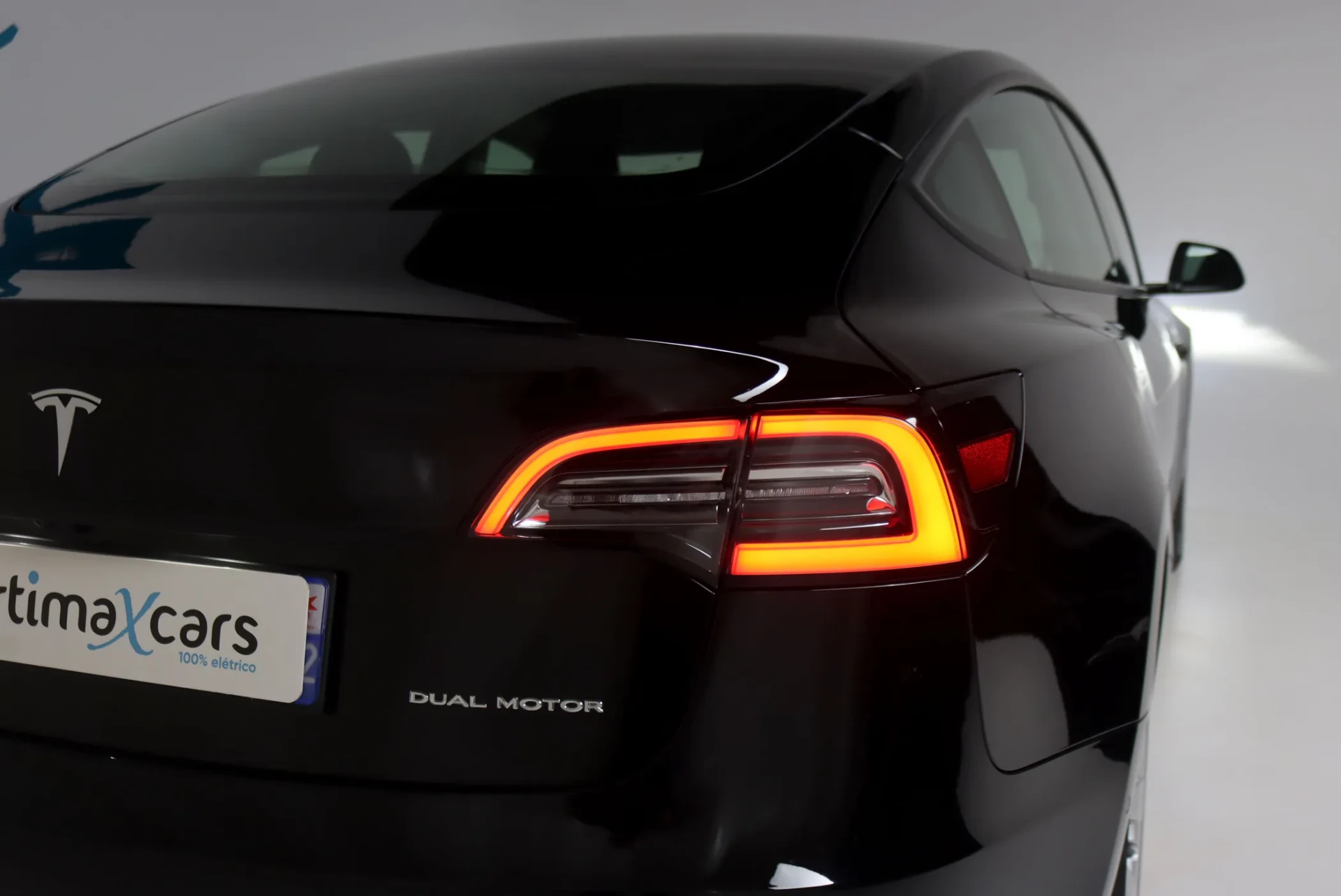 Tesla Model 3 Long Range AWD Dual Motor 17