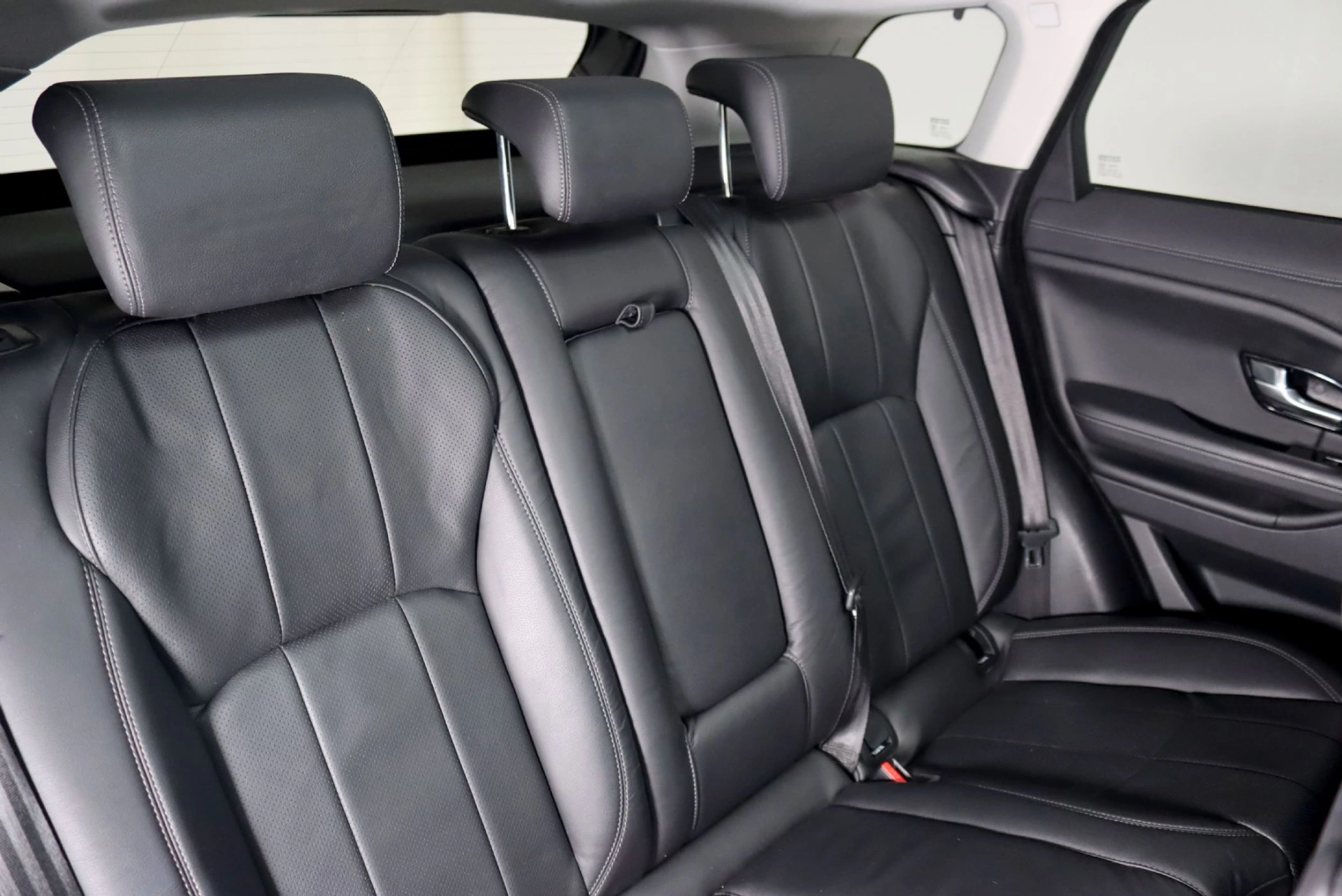 Land Rover Range Rover Evoque 2.0 TD4 Pure 28
