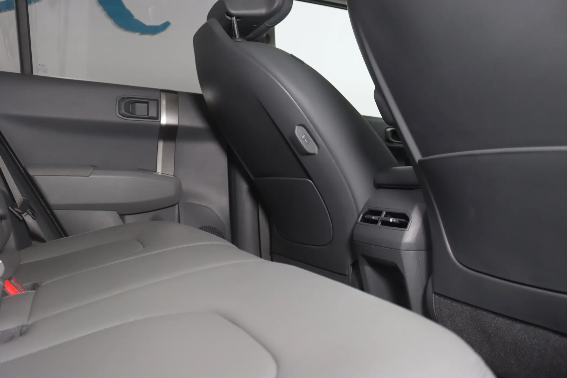 Kia EV3 81,4-kWh FWD Earth 13