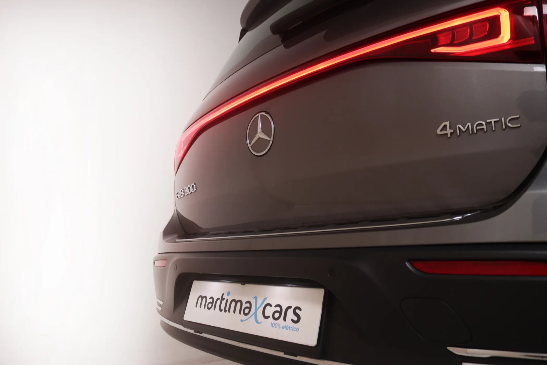 Mercedes-Benz EQB 300 4Matic 7
