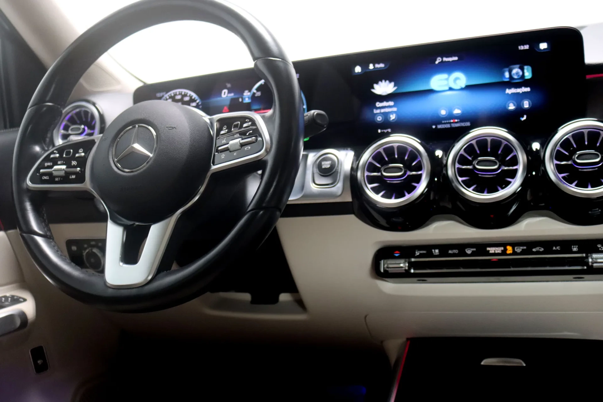 Mercedes-Benz EQB 300 4Matic 24