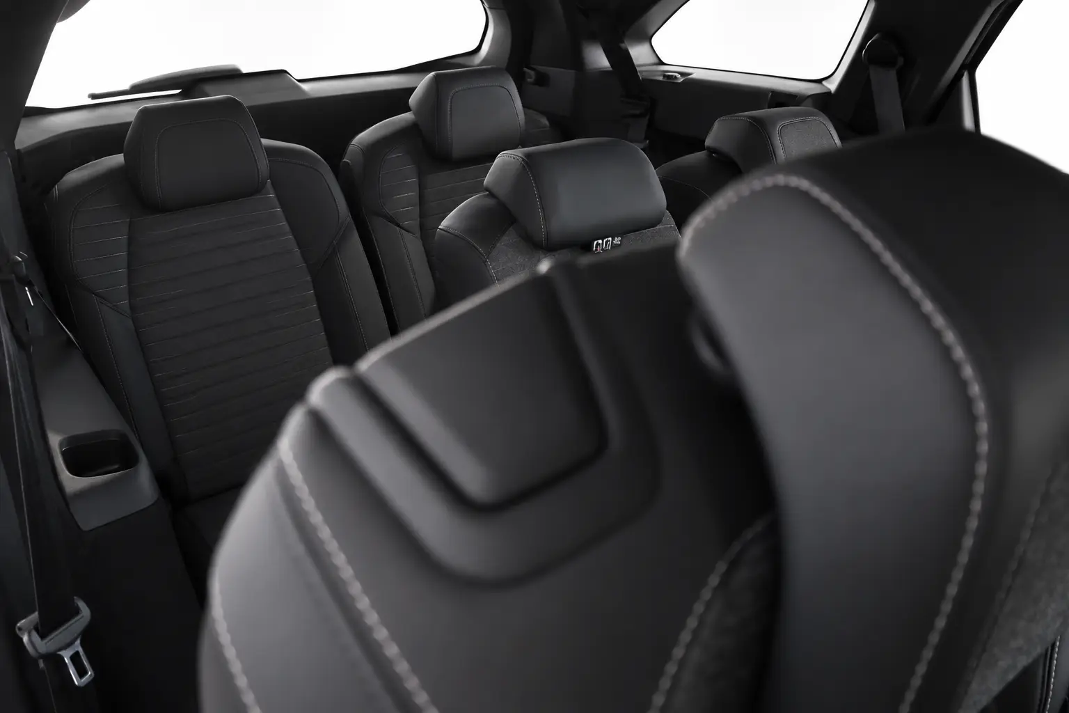 Peugeot E-5008 73 kWh GT 13