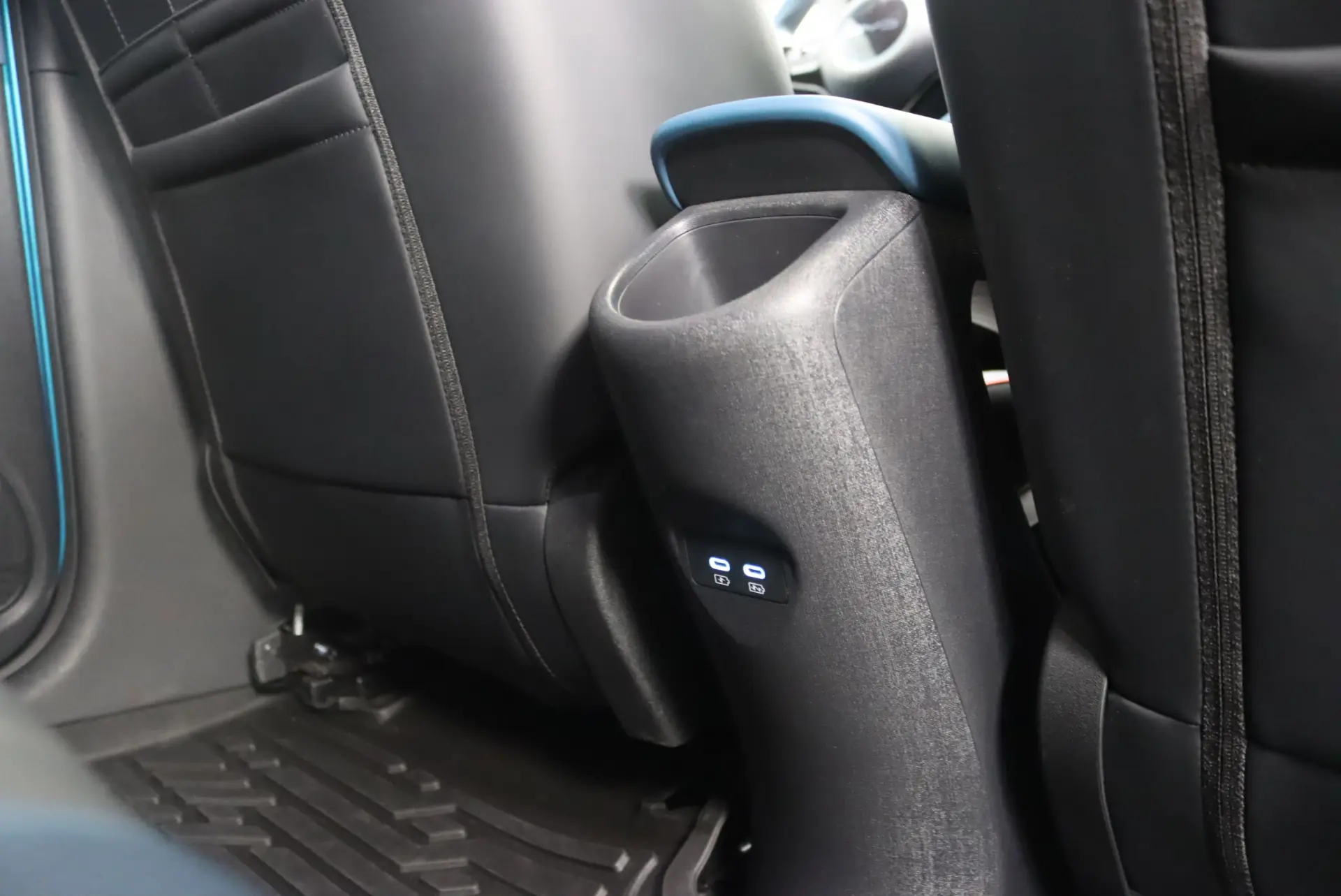 BYD Dolphin 60.4 kWh Design 35
