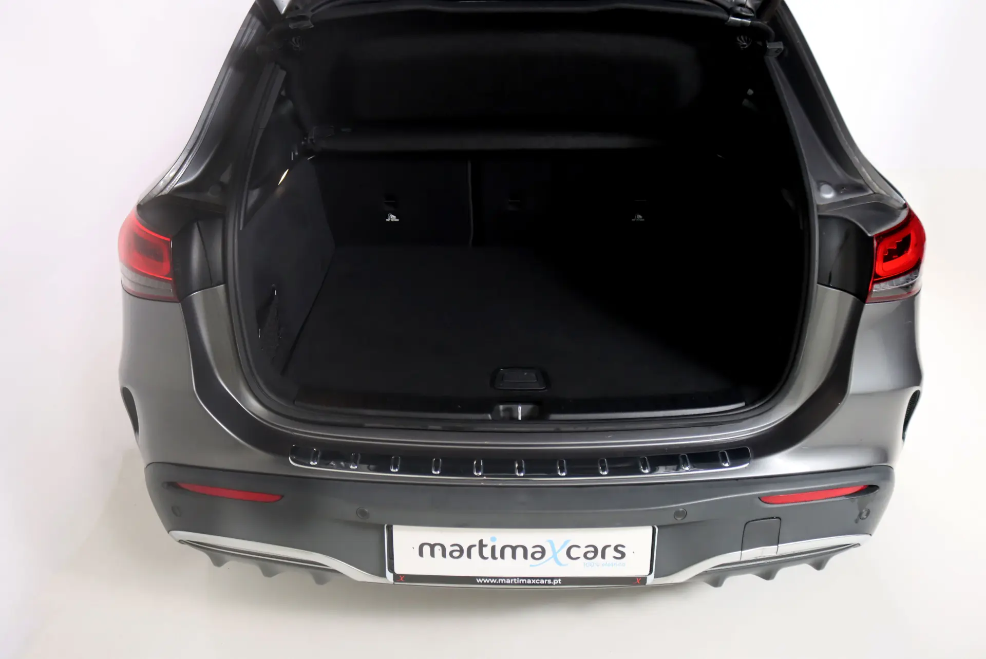 Mercedes-Benz EQA 250 AMG Line 10