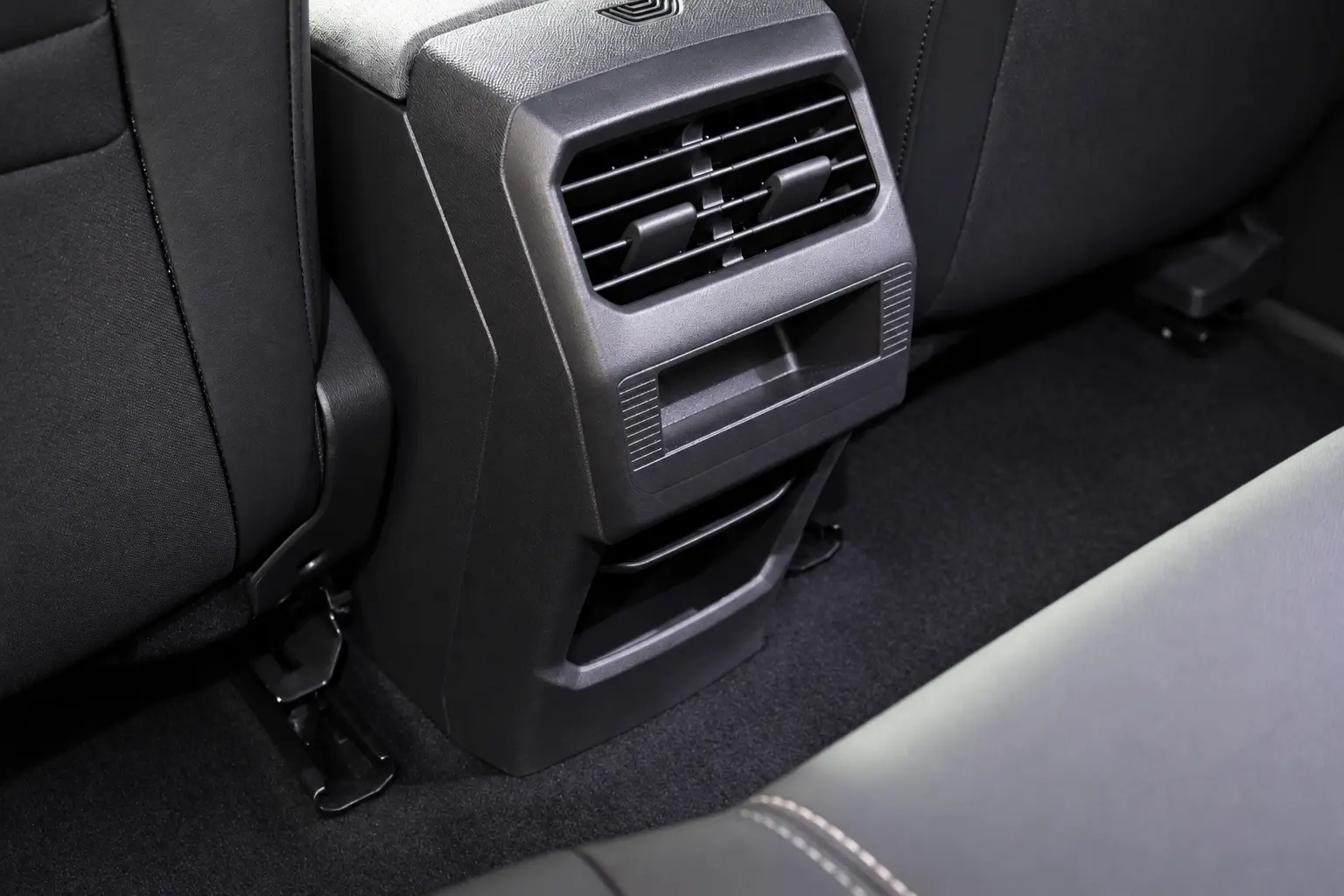 Peugeot E-3008 73 kWh Allure 10
