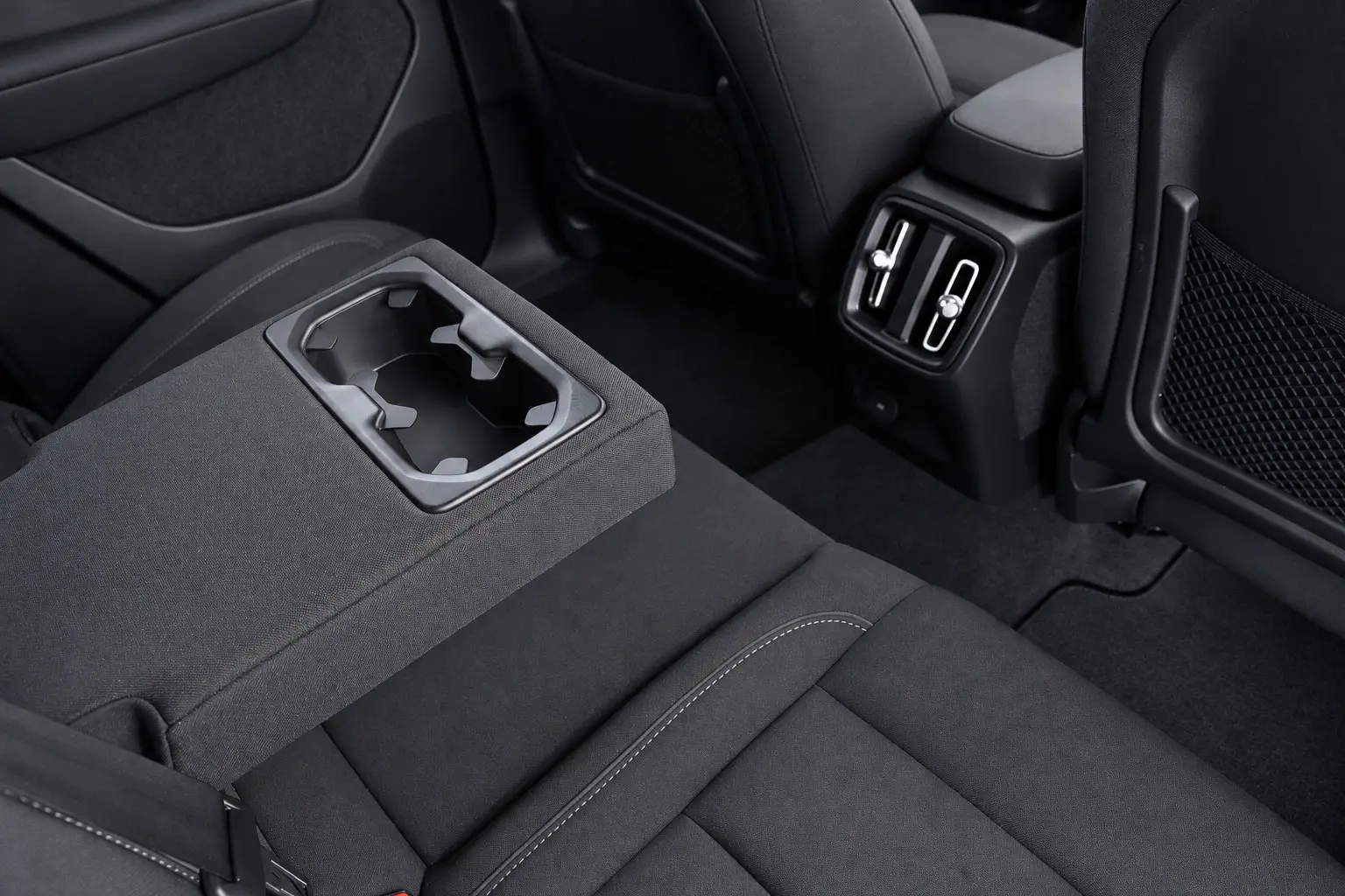 Volvo XC 40 Recharge Core 12