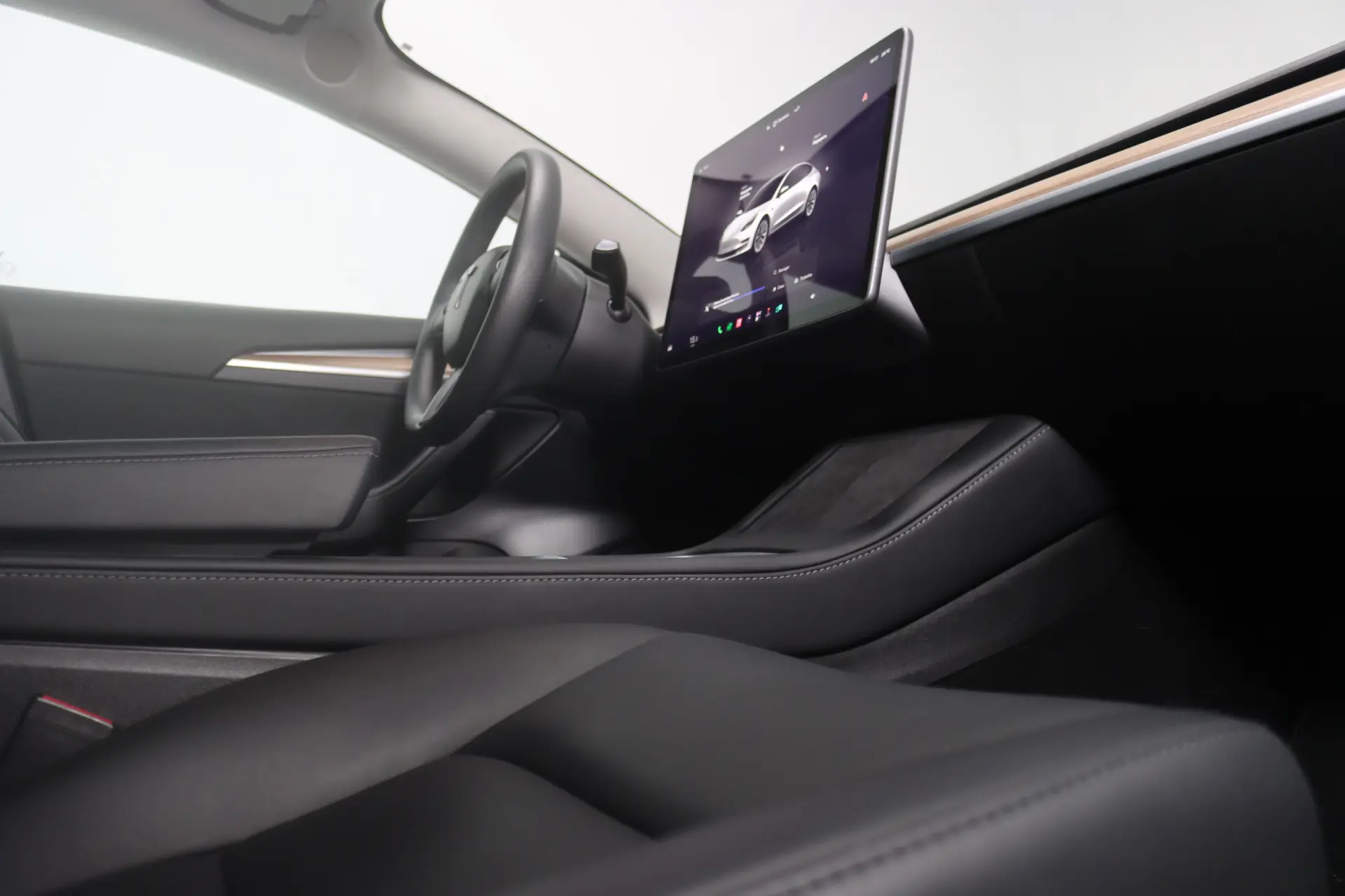 Tesla Model 3 Standard Range Plus RWD 18