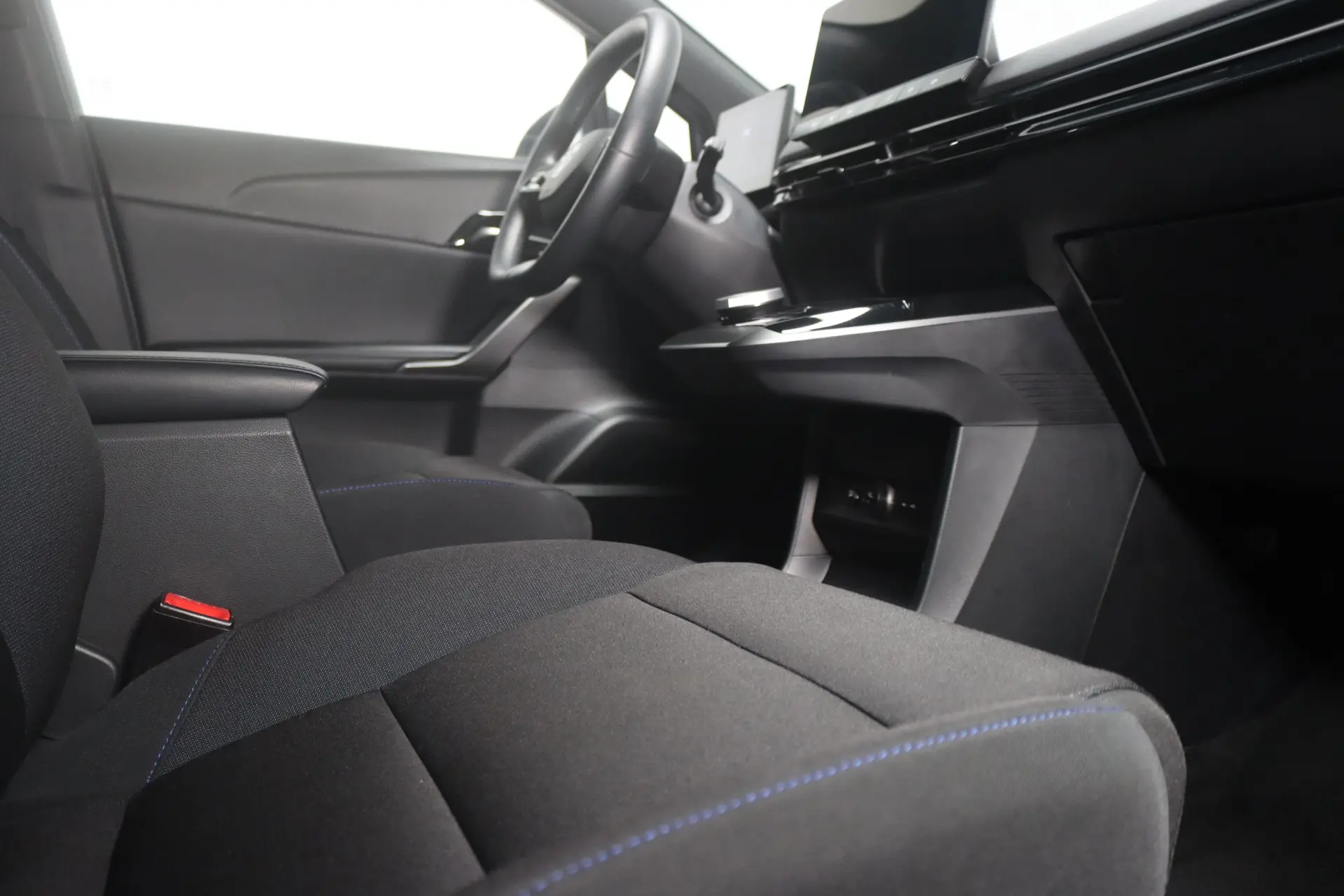 MG MG4 64 kWh Comfort 14