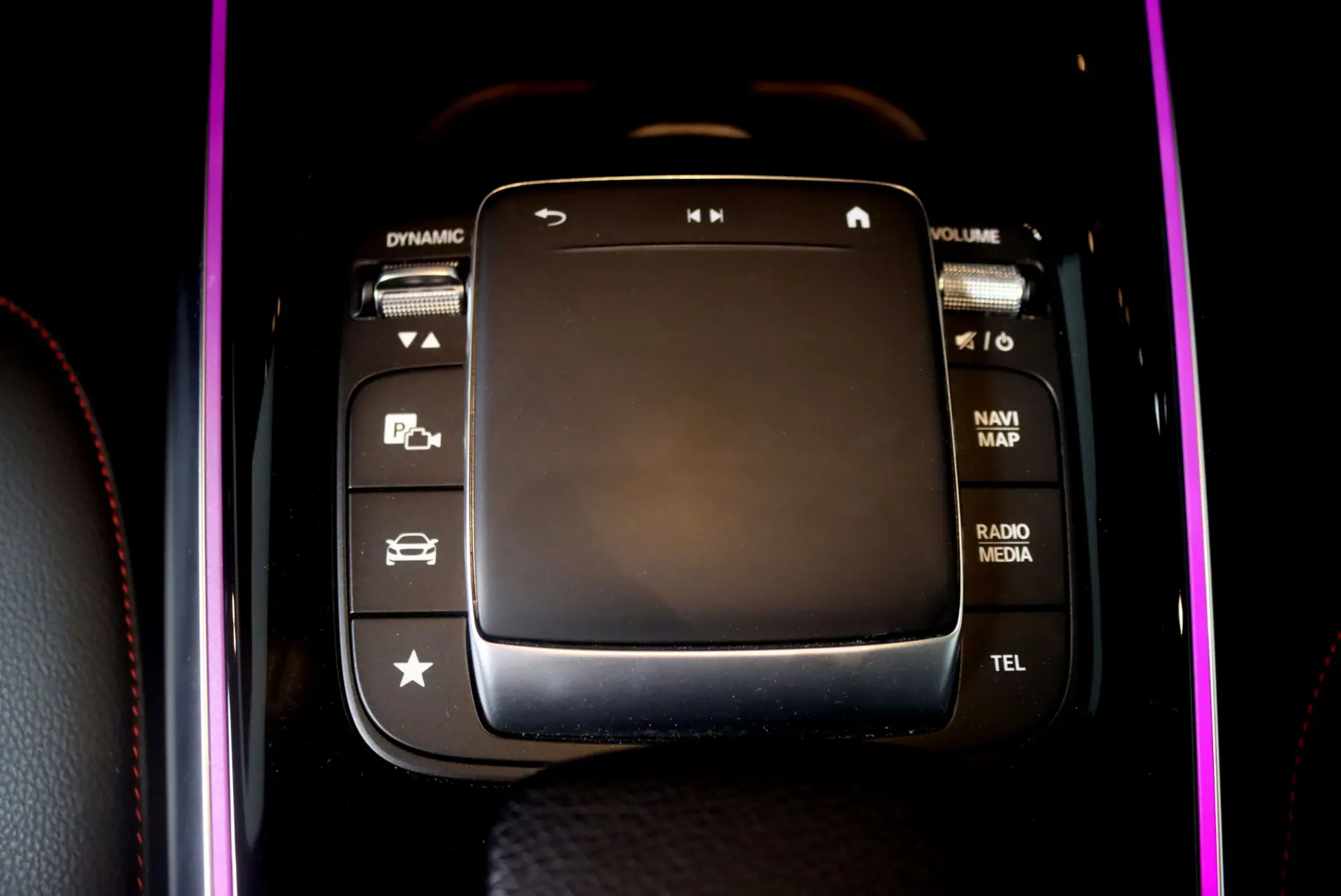 Mercedes-Benz EQA 250 AMG Line 13