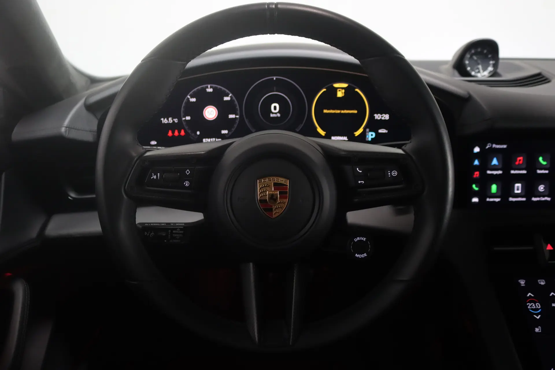 Porsche Taycan GTS 32