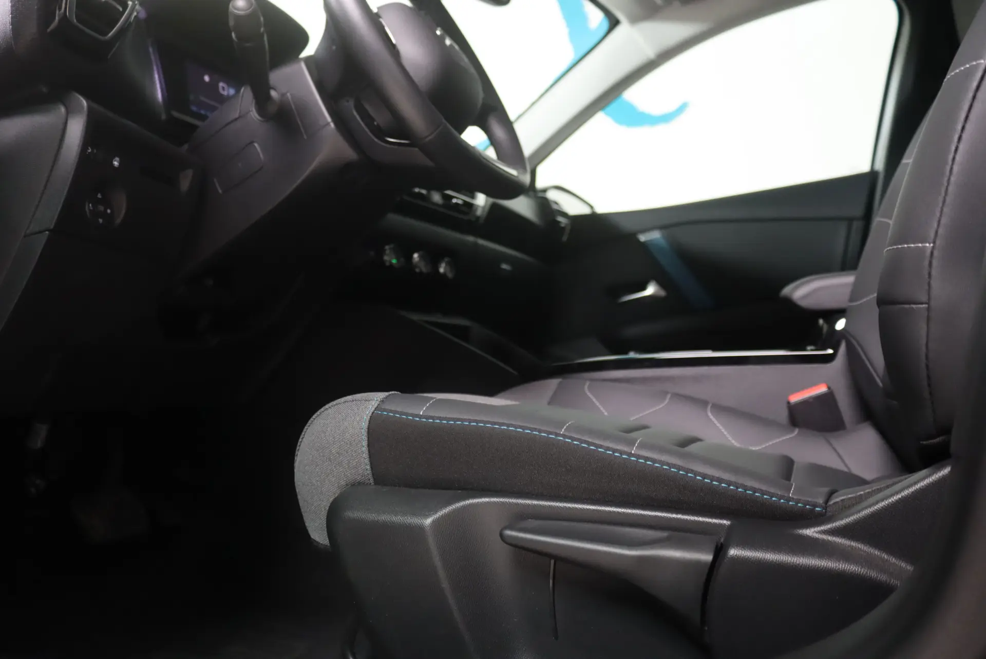 Citroen e-C4 50 kWh Shine 11