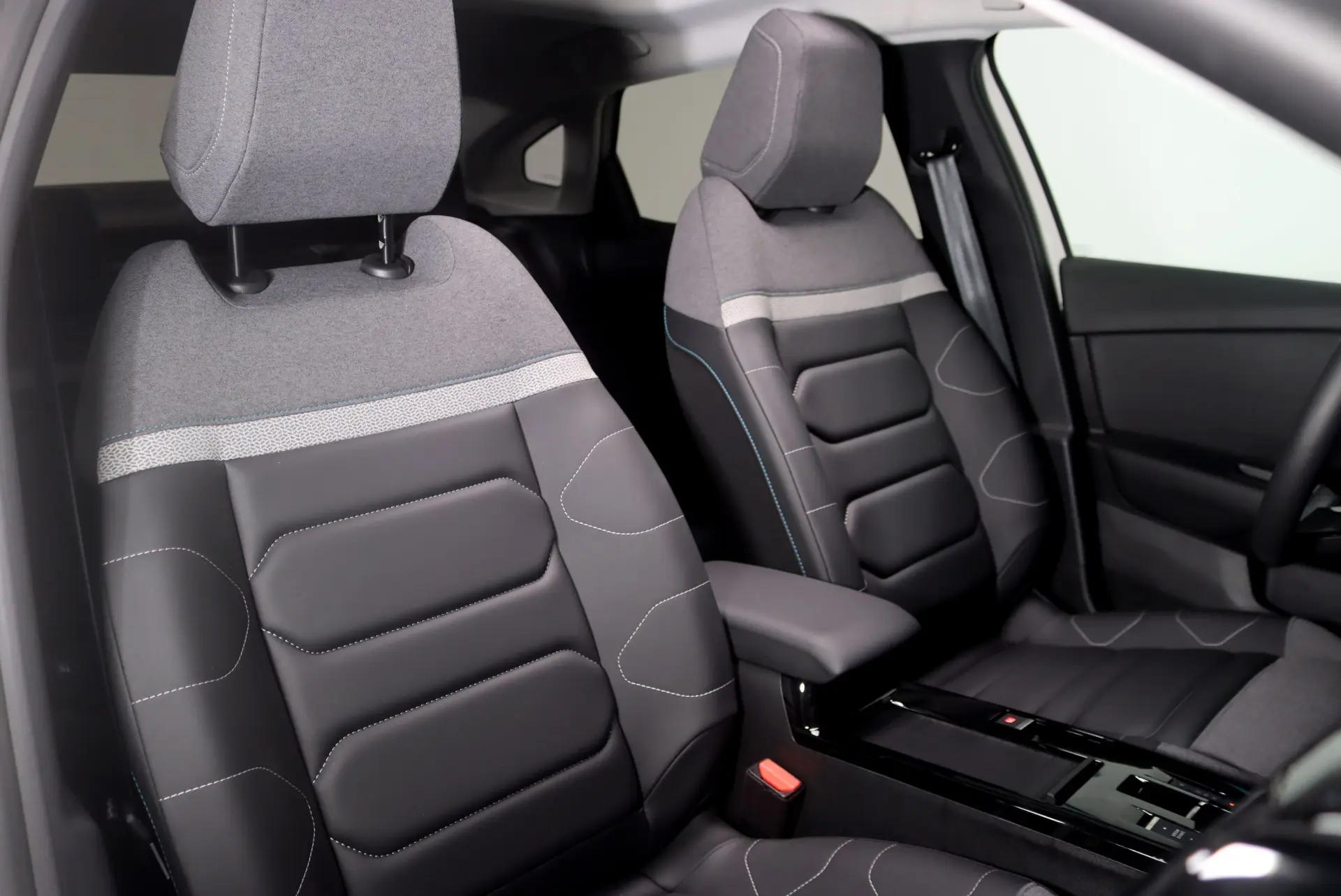 Citroen e-C4 X 50 kWh Shine 30