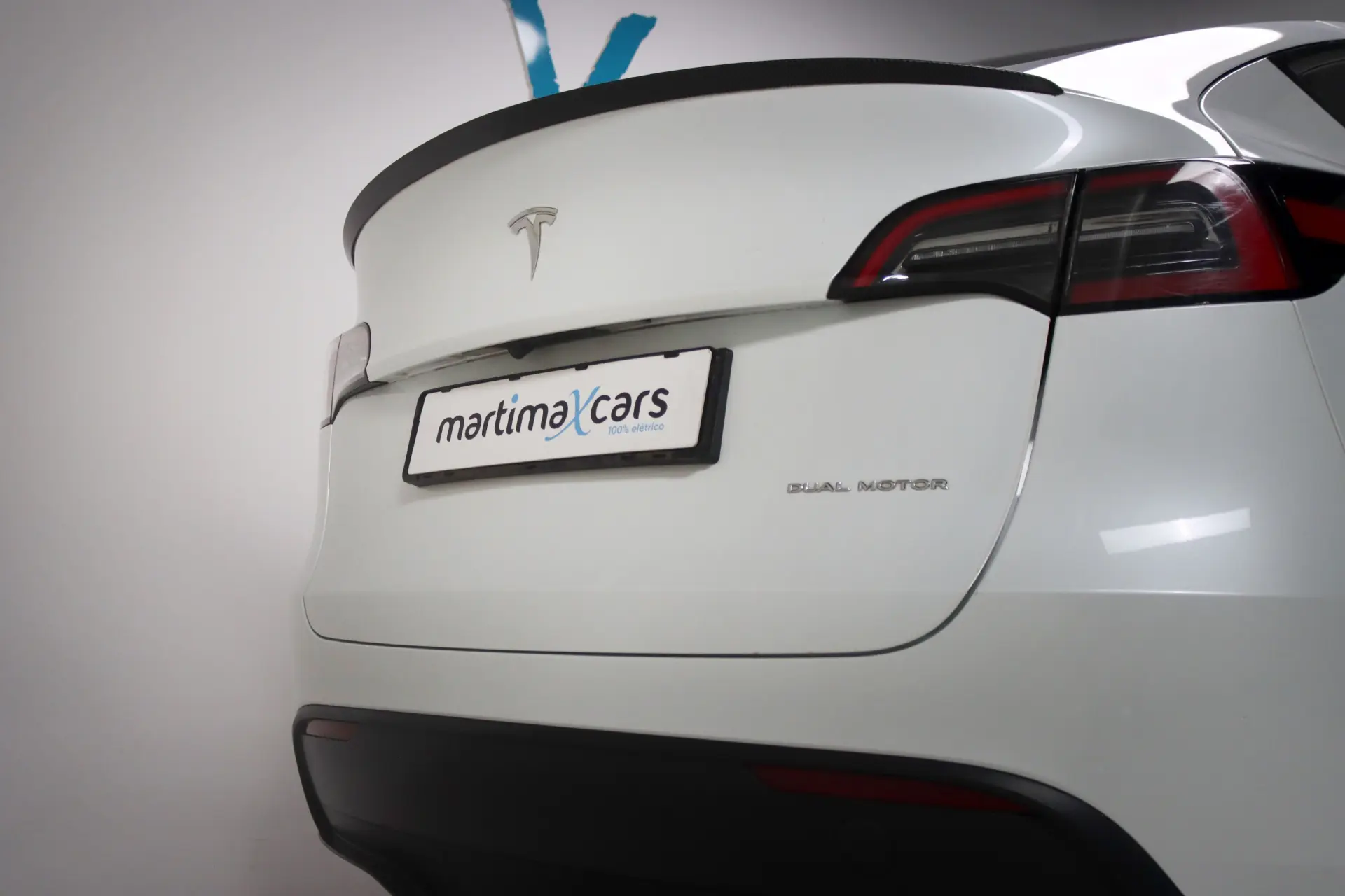 Tesla Model Y Long Range Dual Motor AWD 7