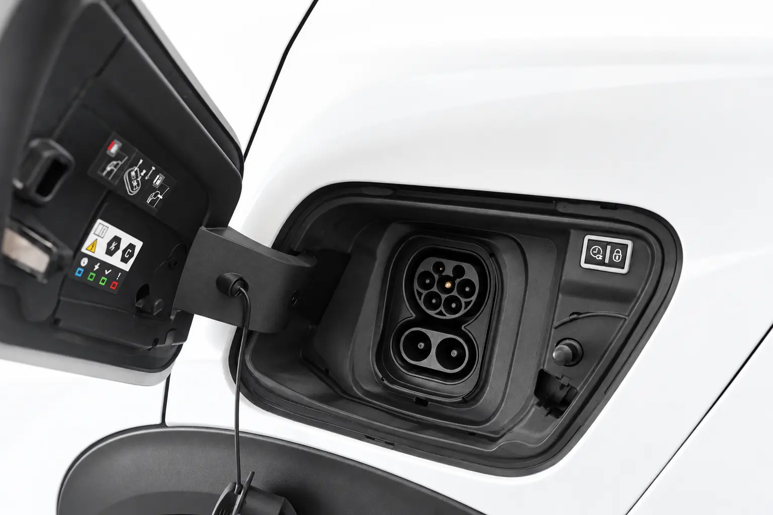 Peugeot e-2008 54 kWh Style 17