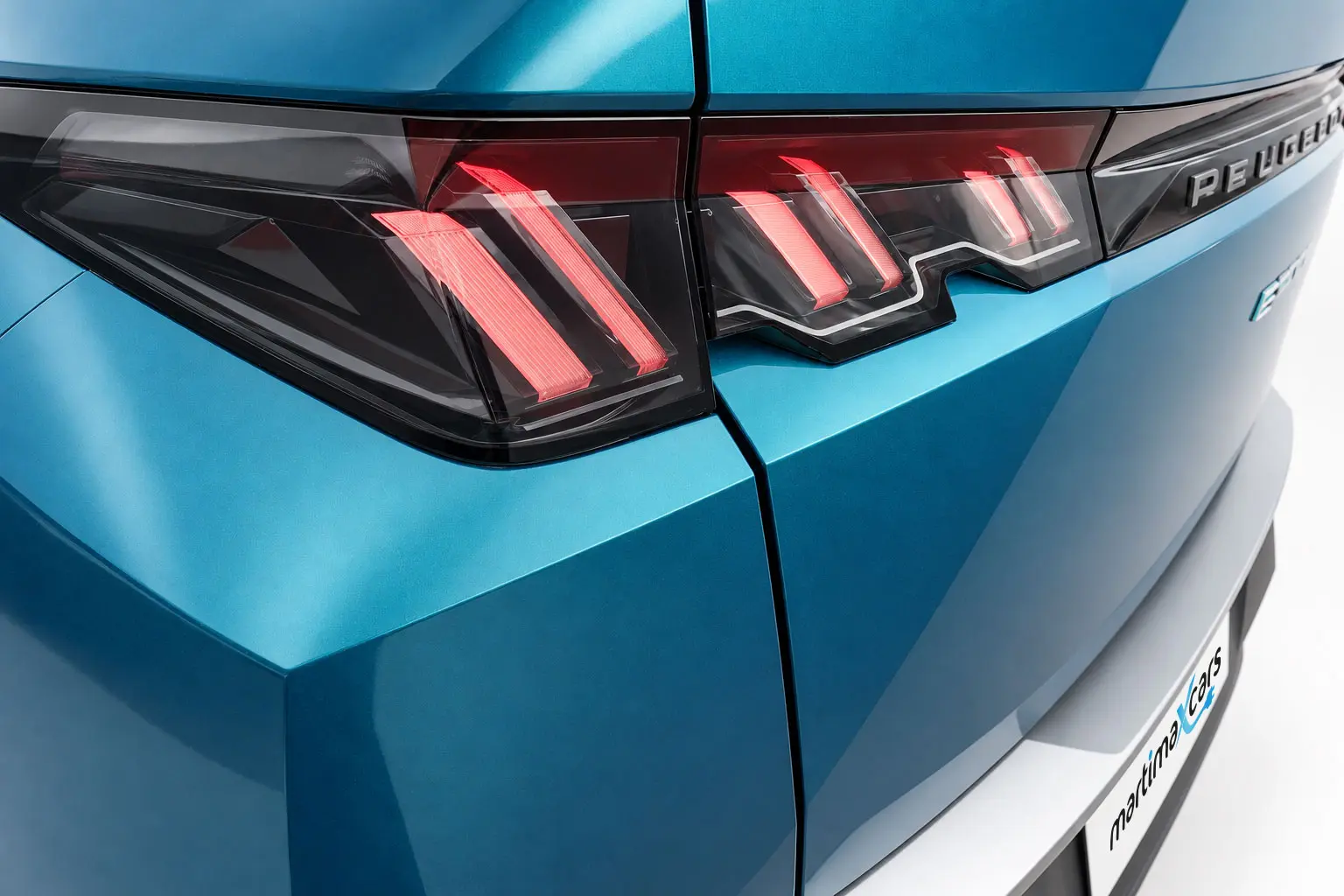 Peugeot E-3008 73 kWh Allure 7