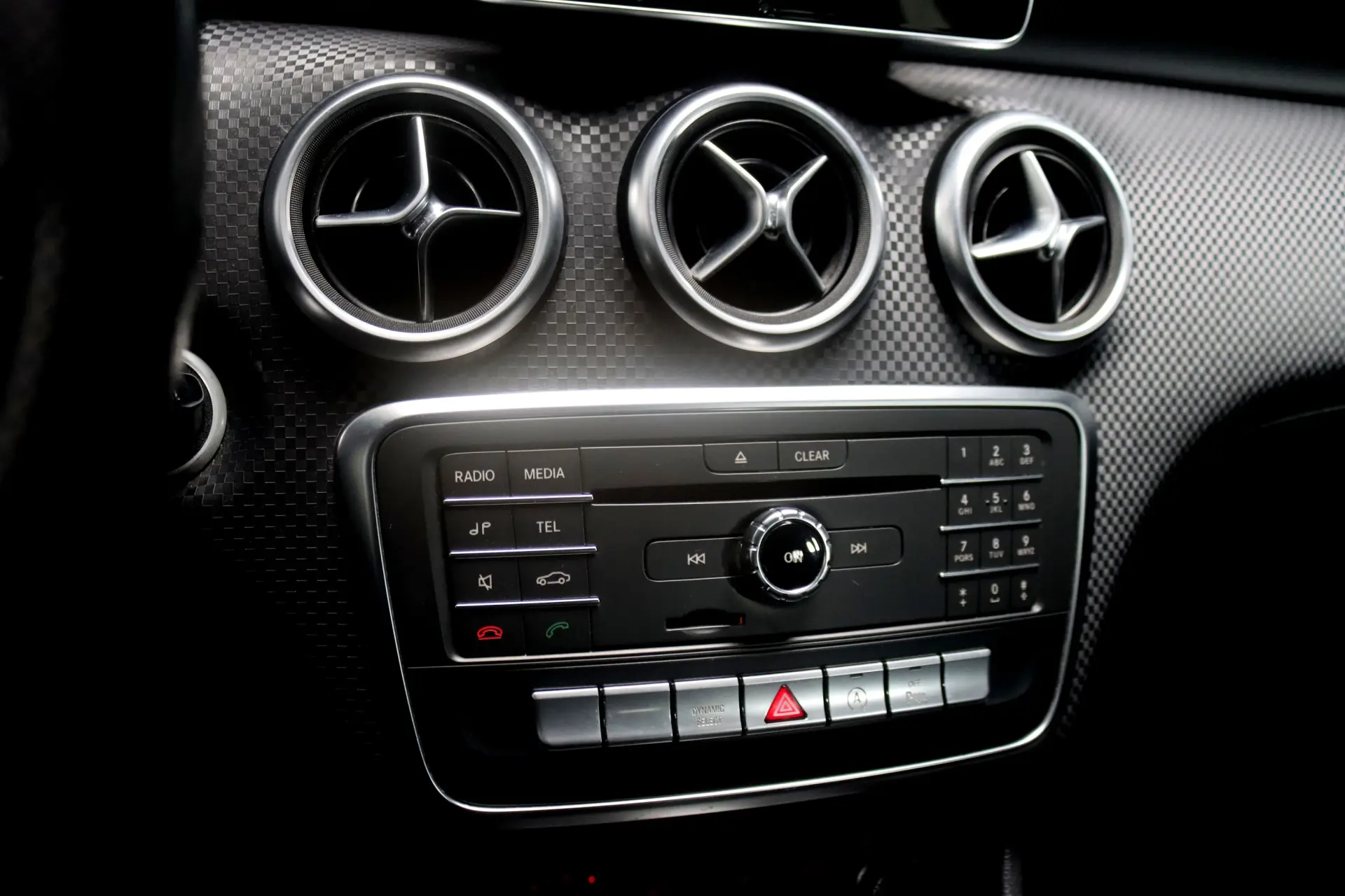 Mercedes-Benz A 180 d Urban 25