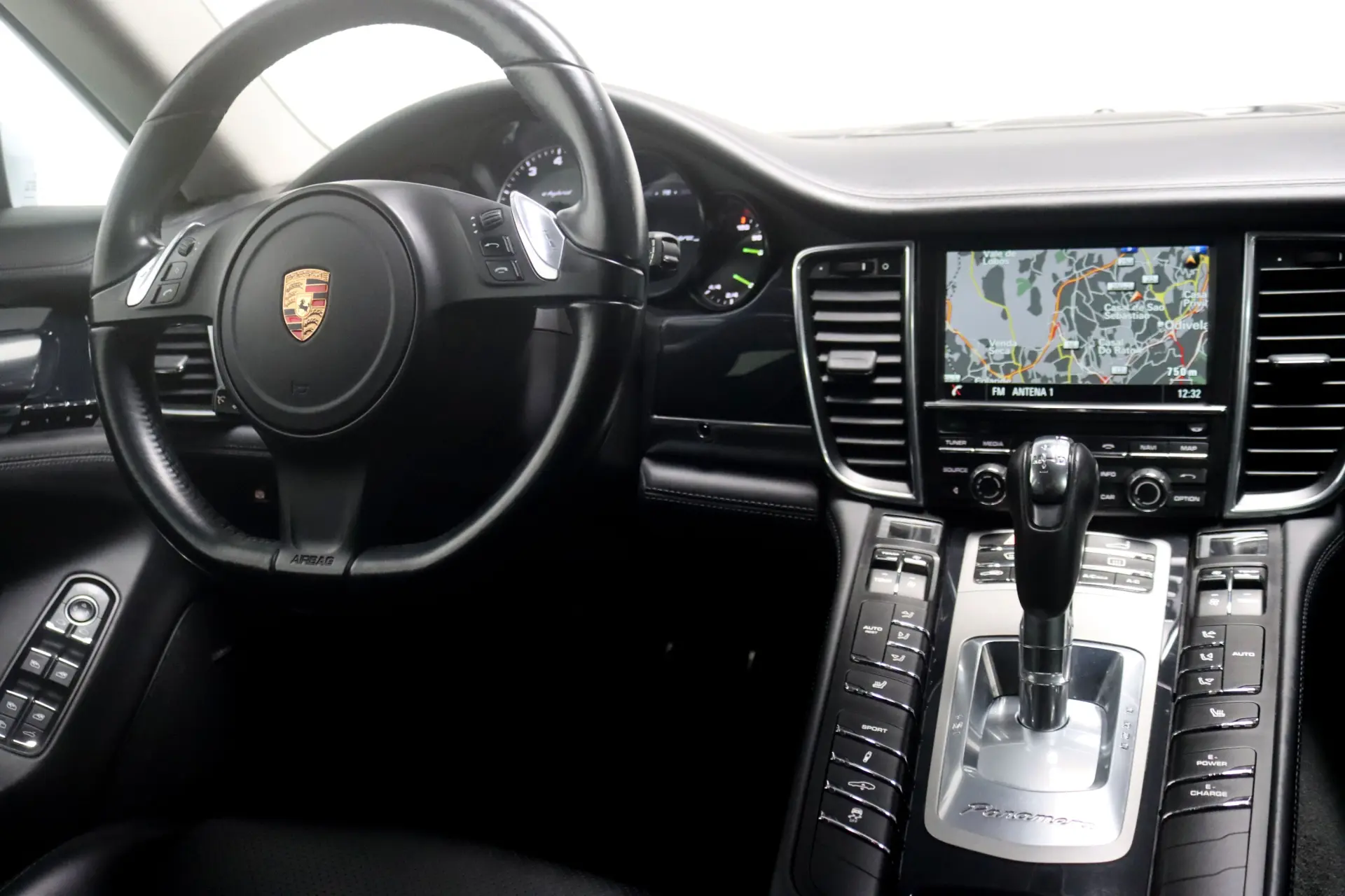 Porsche Panamera S Hybrid 21