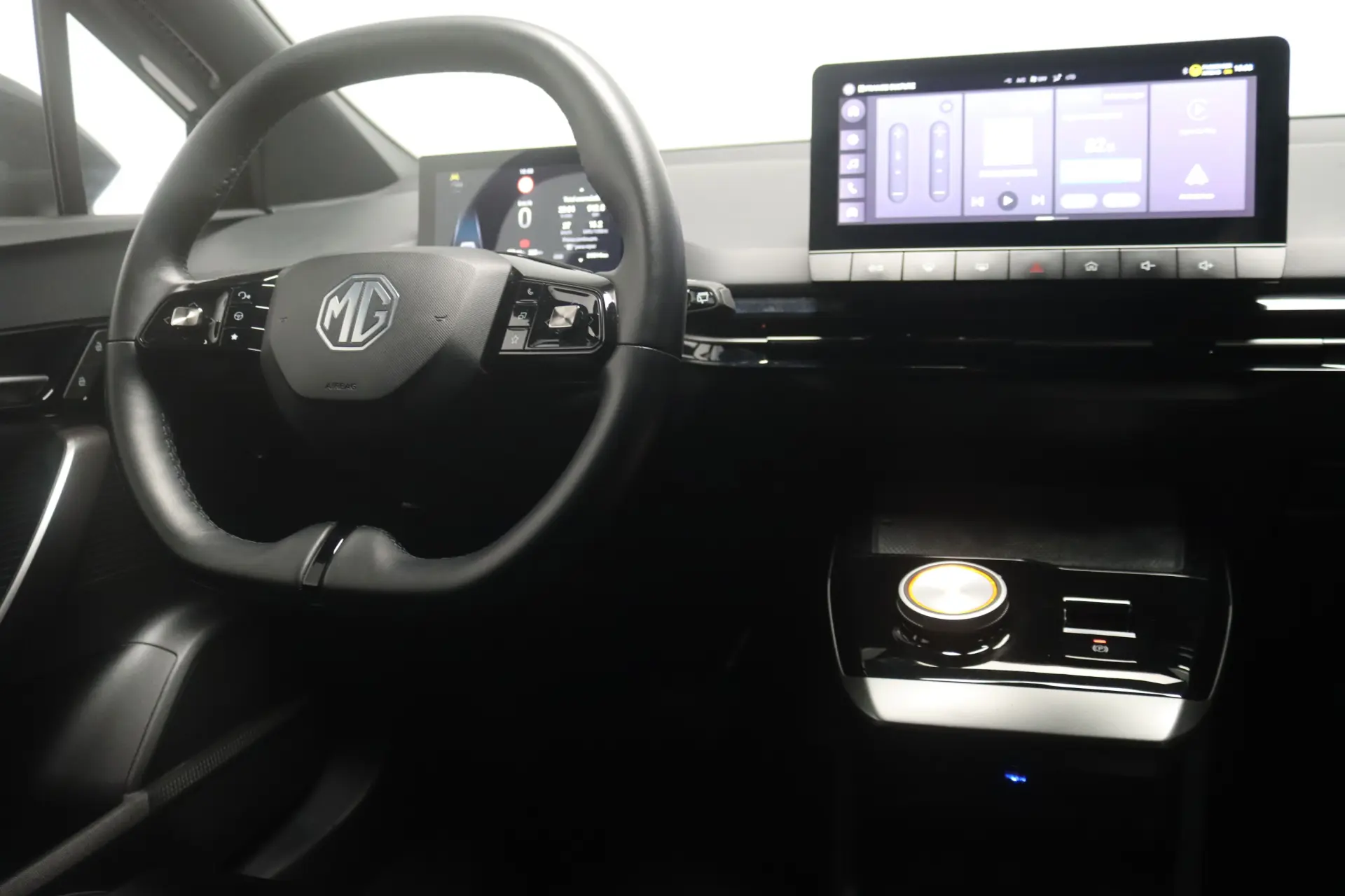 MG MG4 64 kWh Comfort 18