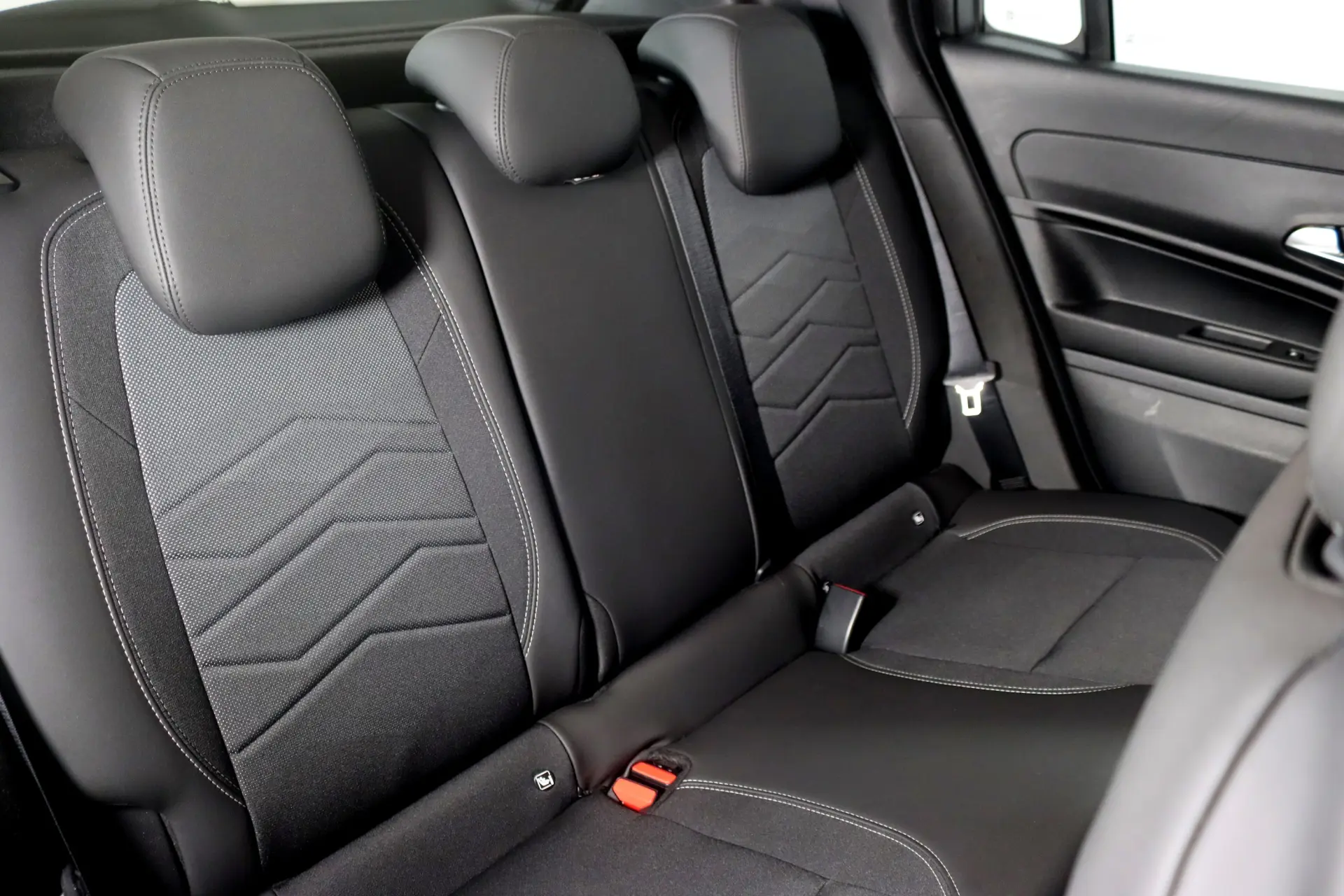 Jeep Avenger 54 kWh Altitude 15