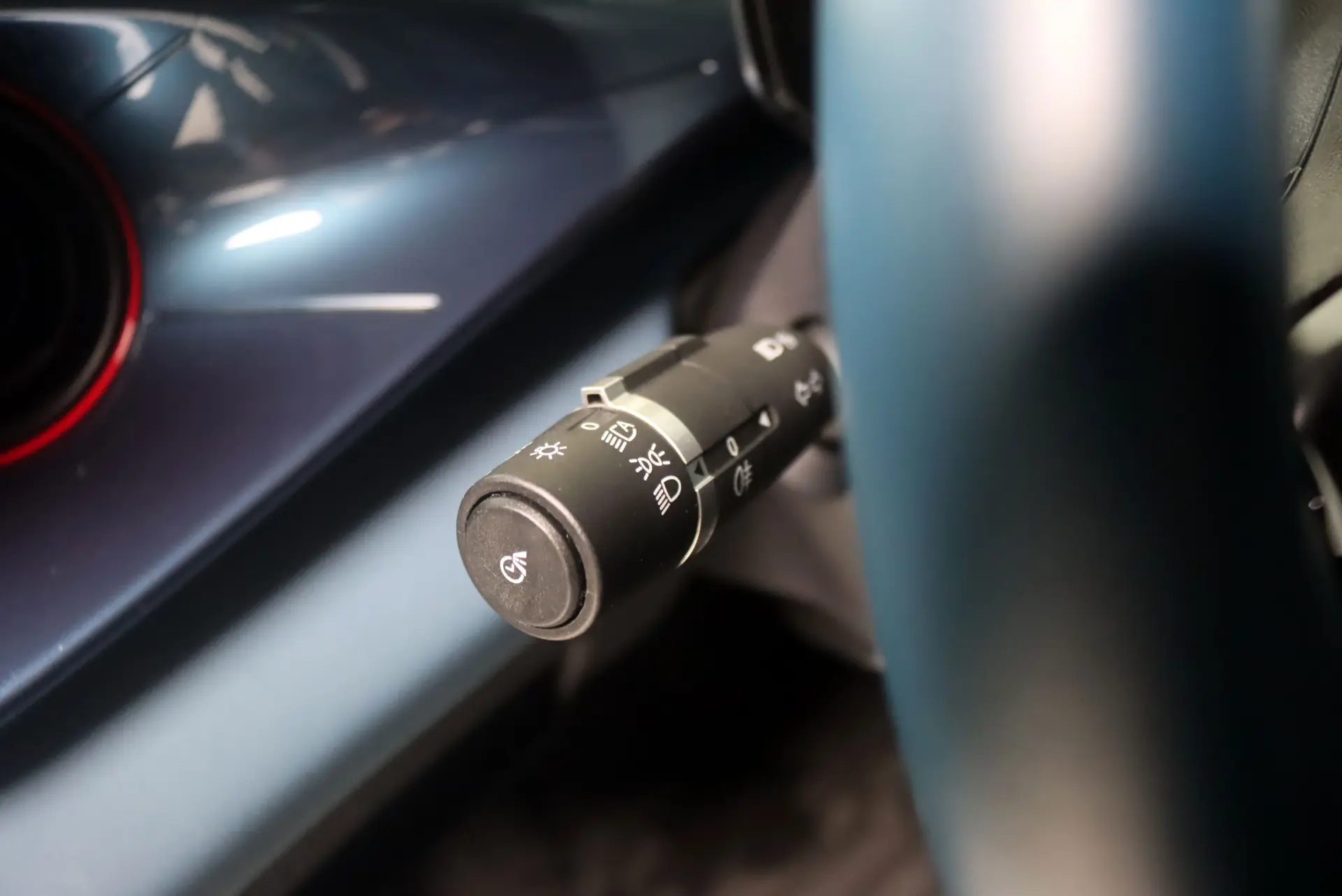BYD Dolphin 60.4 kWh Design 24