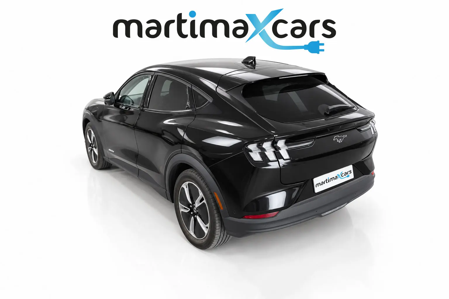 Ford Mustang Mach-E 75.7 kWh Base 5