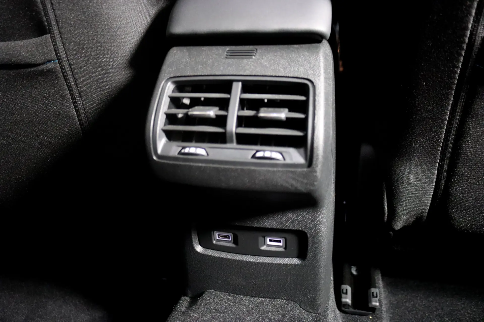 Citroen e-C4 X 50 kWh Shine 24