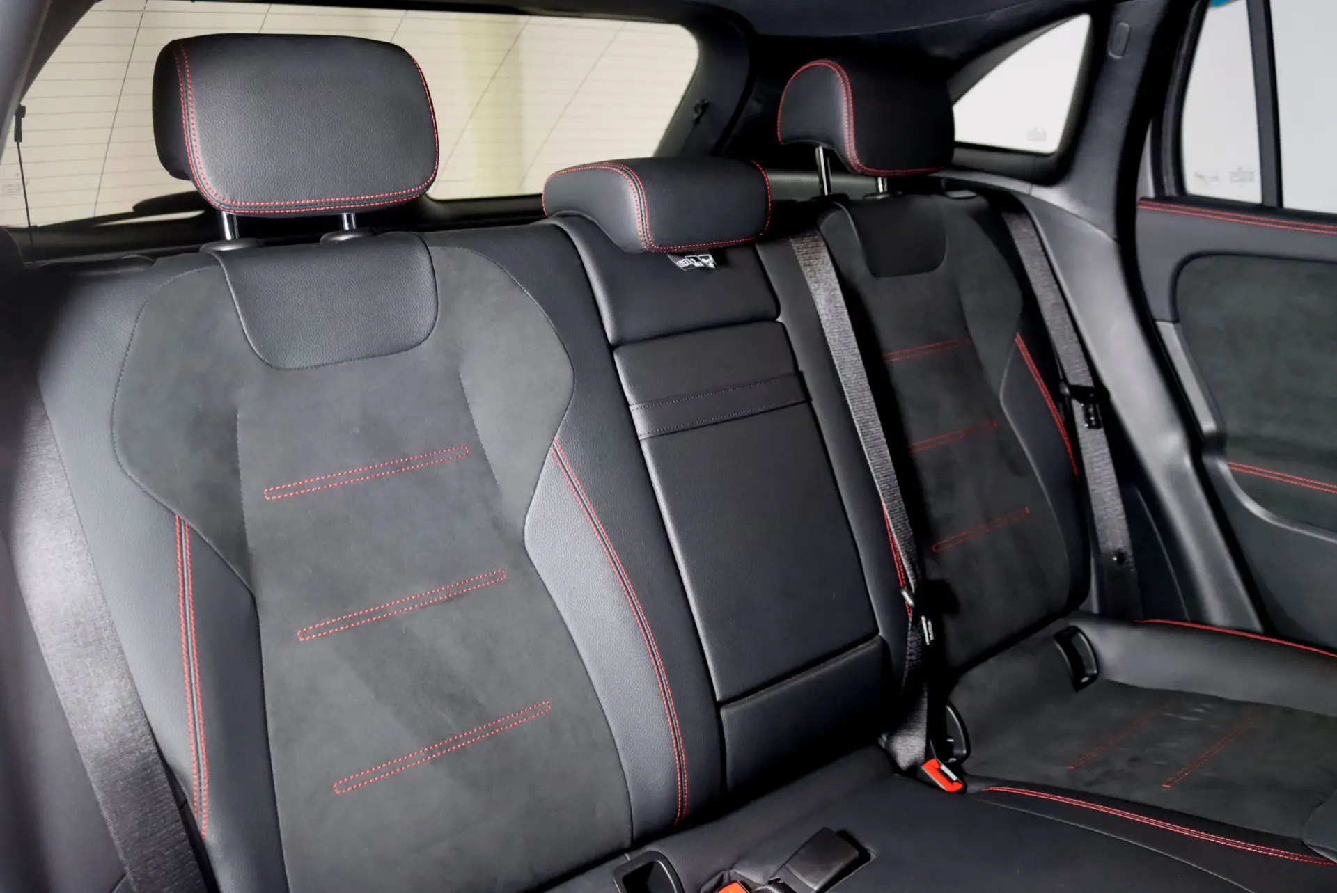 Mercedes-Benz EQA 250 AMG Line 24