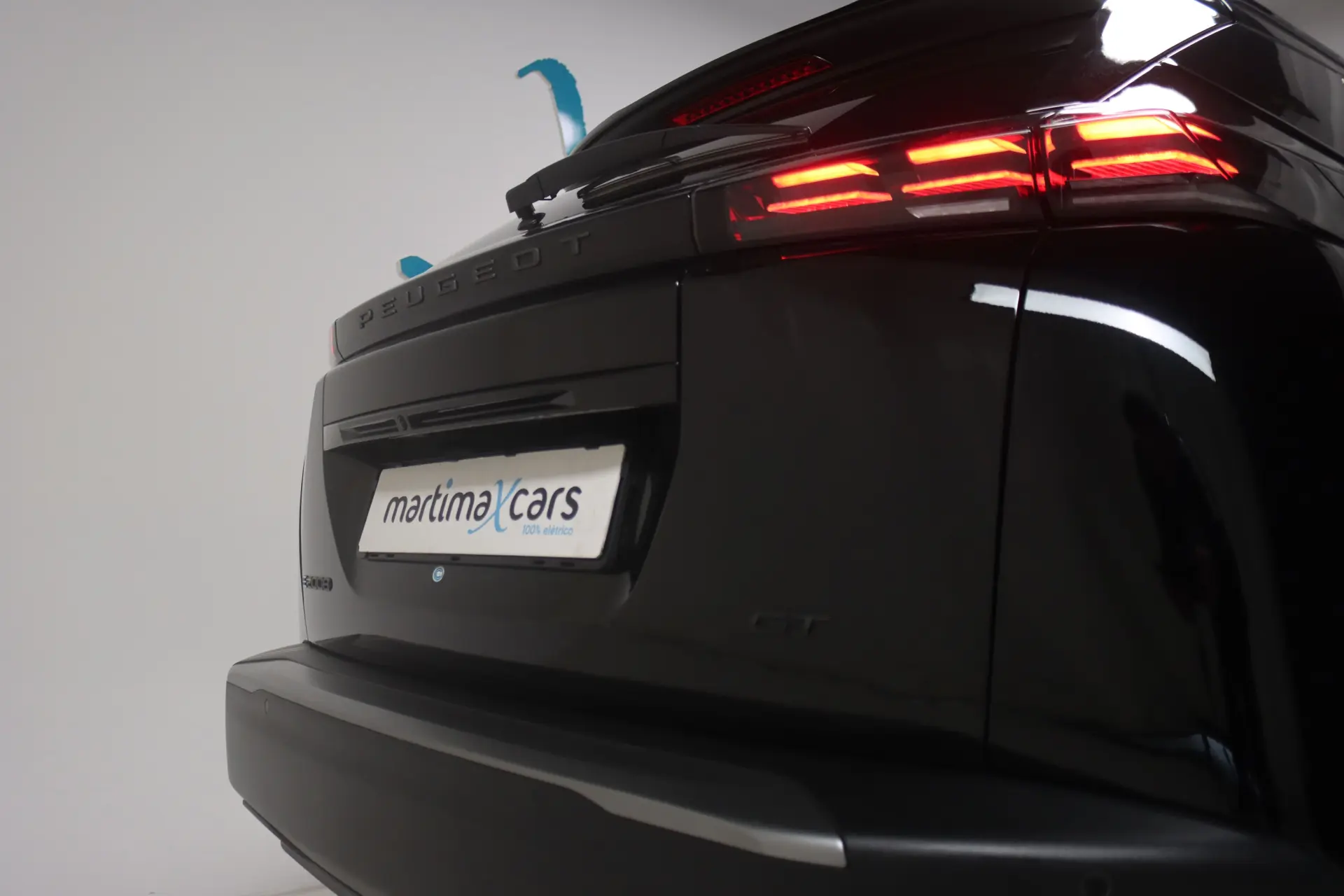 Peugeot e-2008 54 kWh GT 13