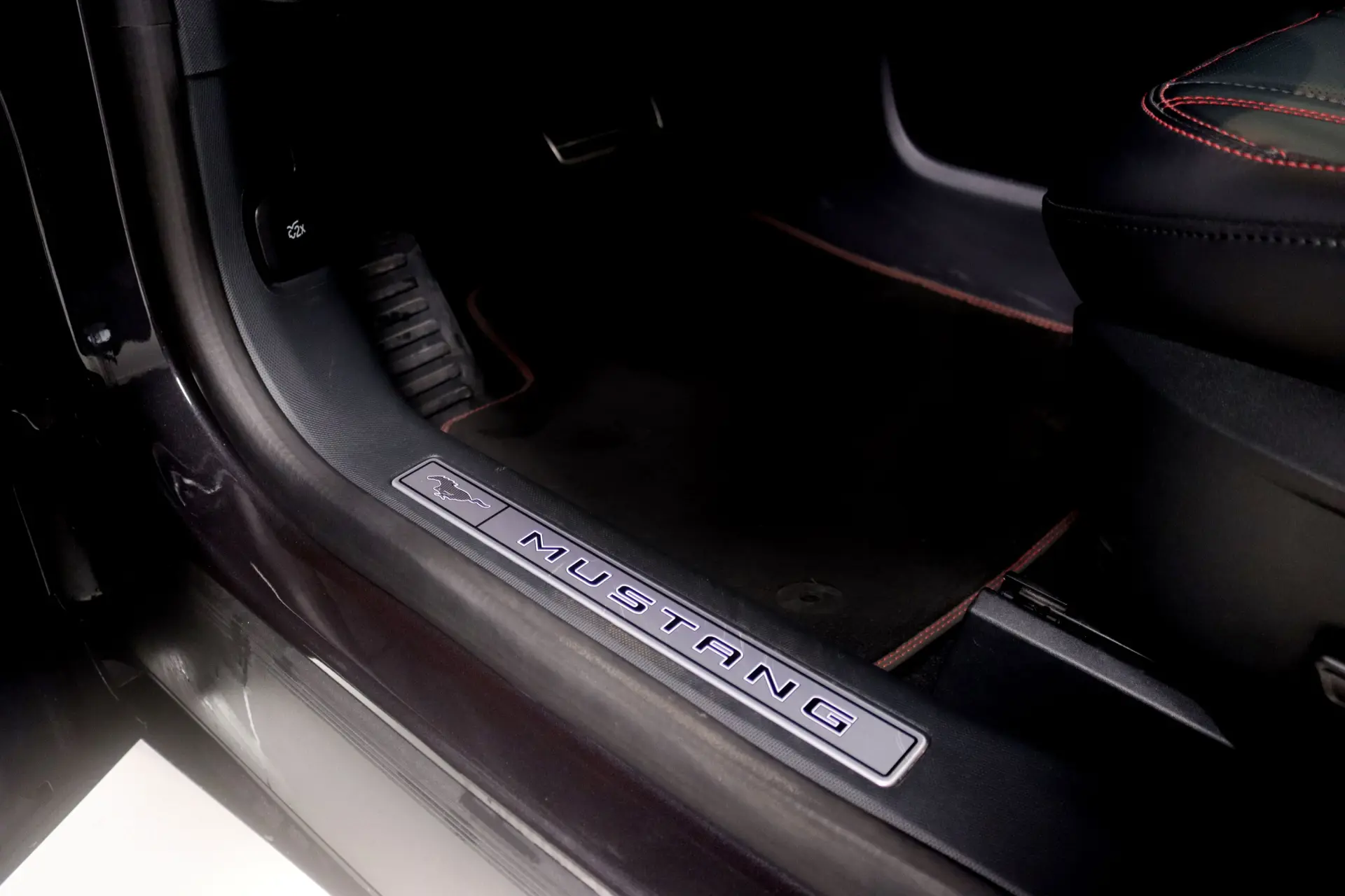 Ford Mustang Mach-E 98.7 kWh Premium AWD 14
