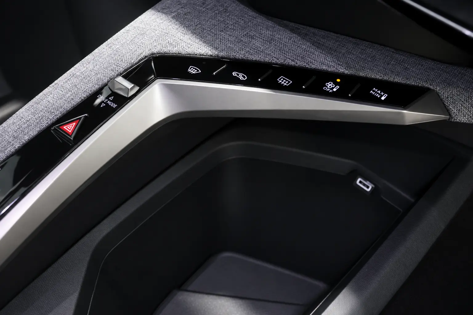 Peugeot E-3008 73 kWh Allure 14