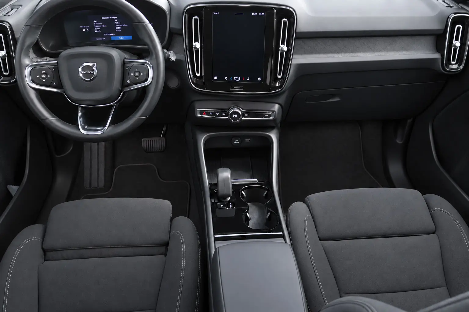 Volvo XC 40 Recharge Core 14