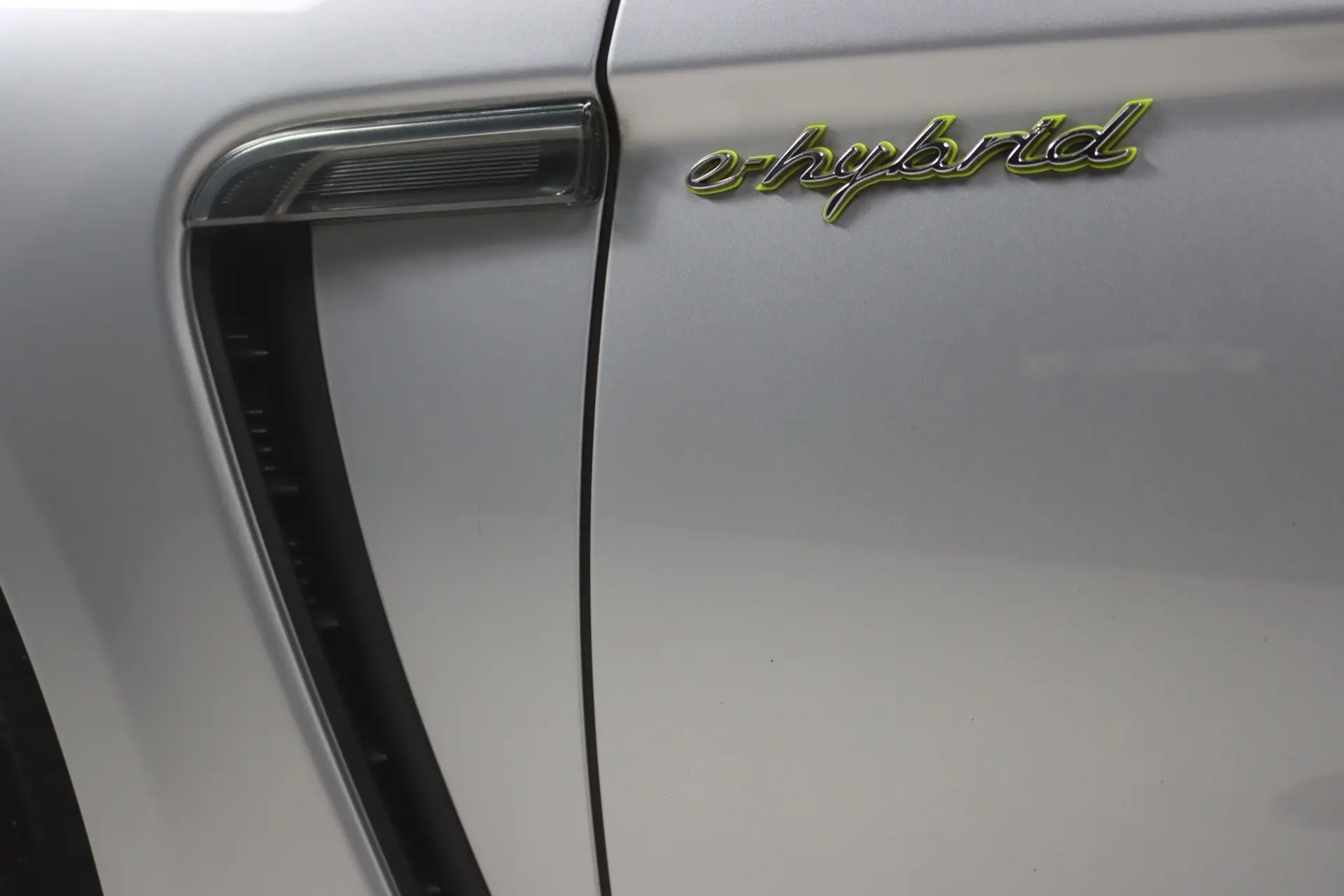 Porsche Panamera S Hybrid 7
