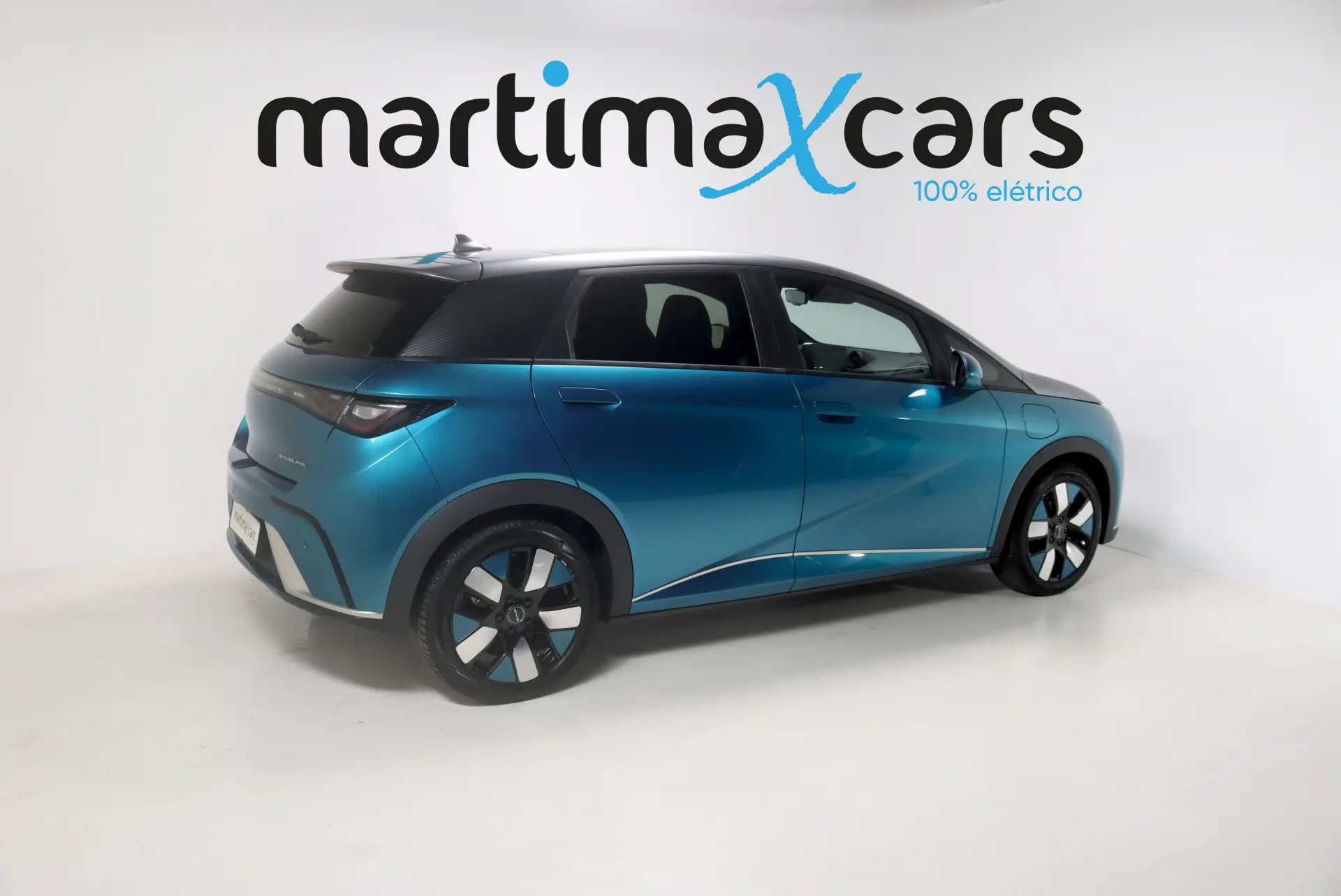 BYD Dolphin 60.4 kWh Design 8