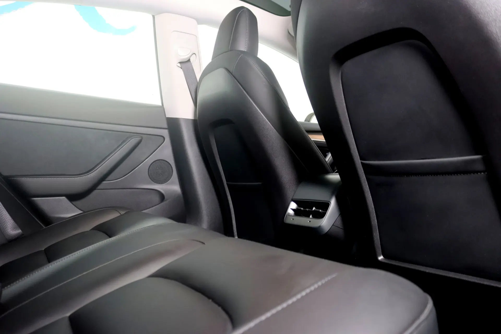 Tesla Model 3 Standard Range Plus RWD 20