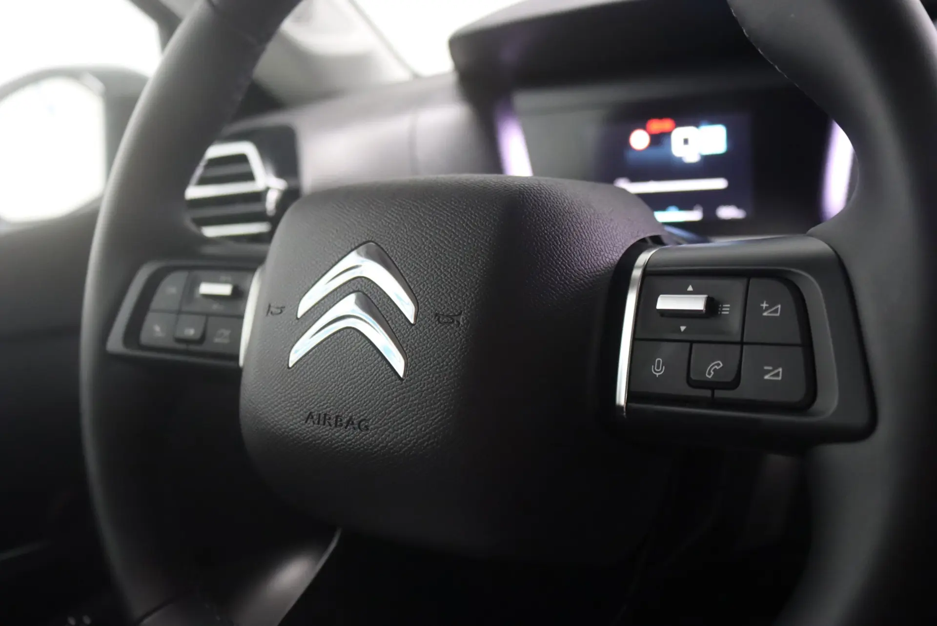 Citroen e-C4 X 50 kWh Shine 36