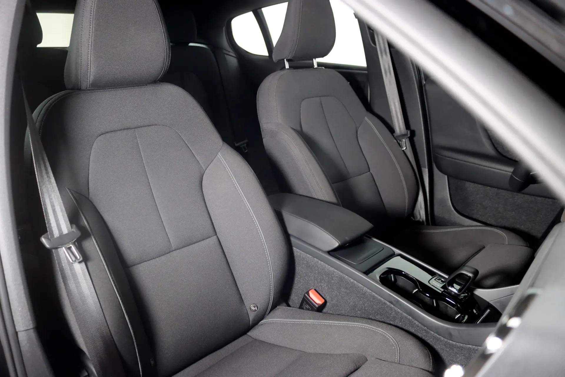 Volvo C40 Recharge Core 18