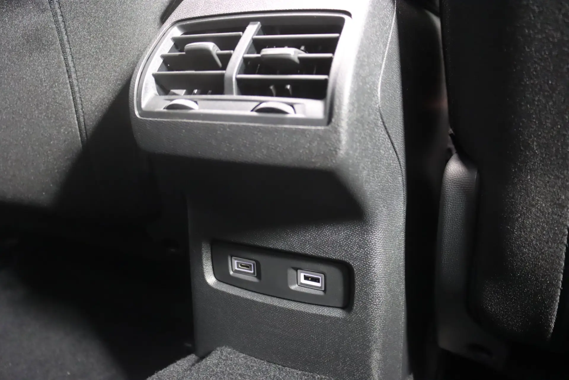 Citroen e-C4 X 50 kWh Shine 33