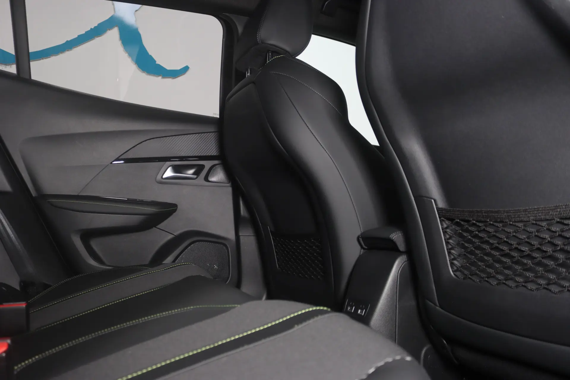 Peugeot e-2008 54 kWh GT 18