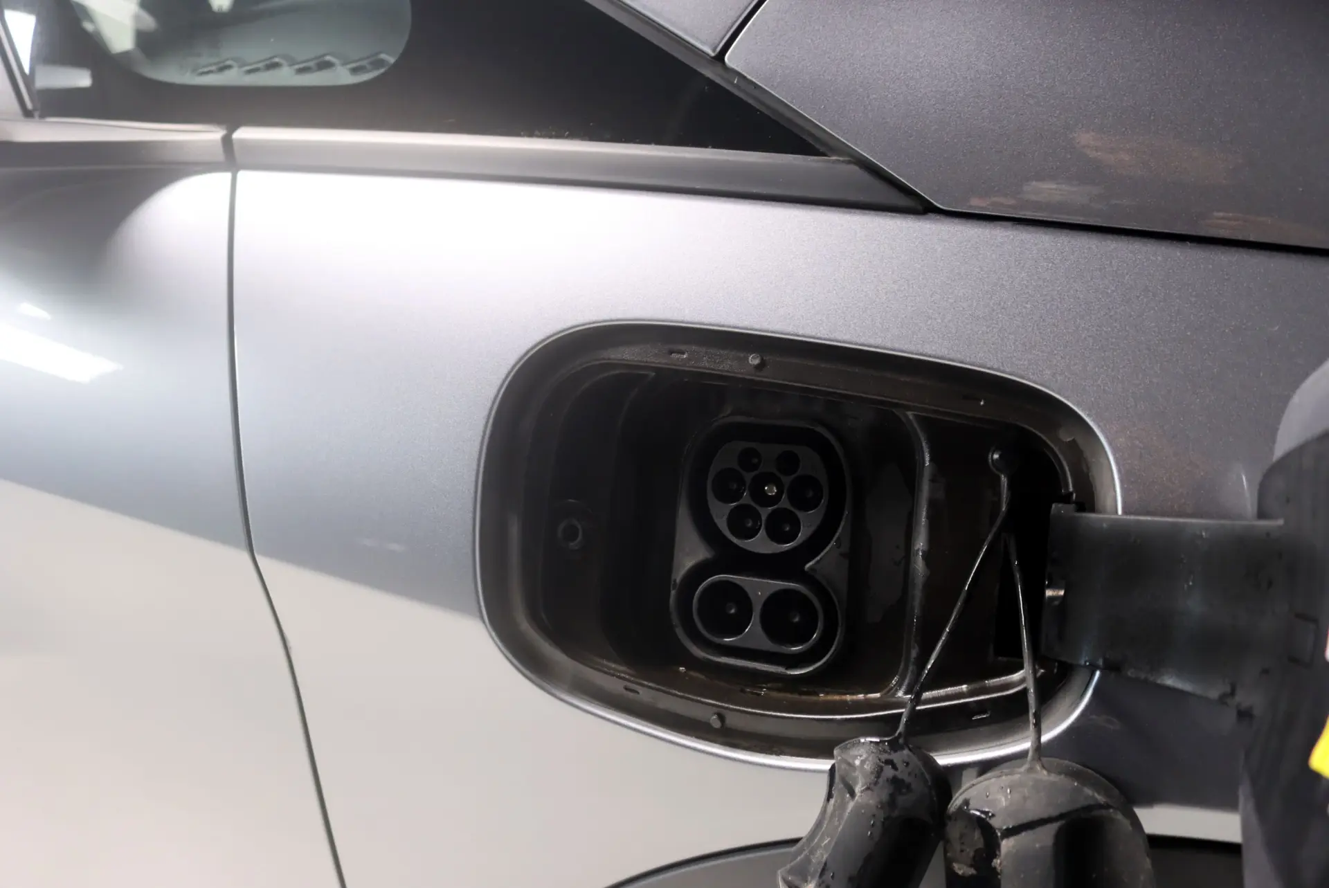 BYD Dolphin 60.4 kWh Comfort 16