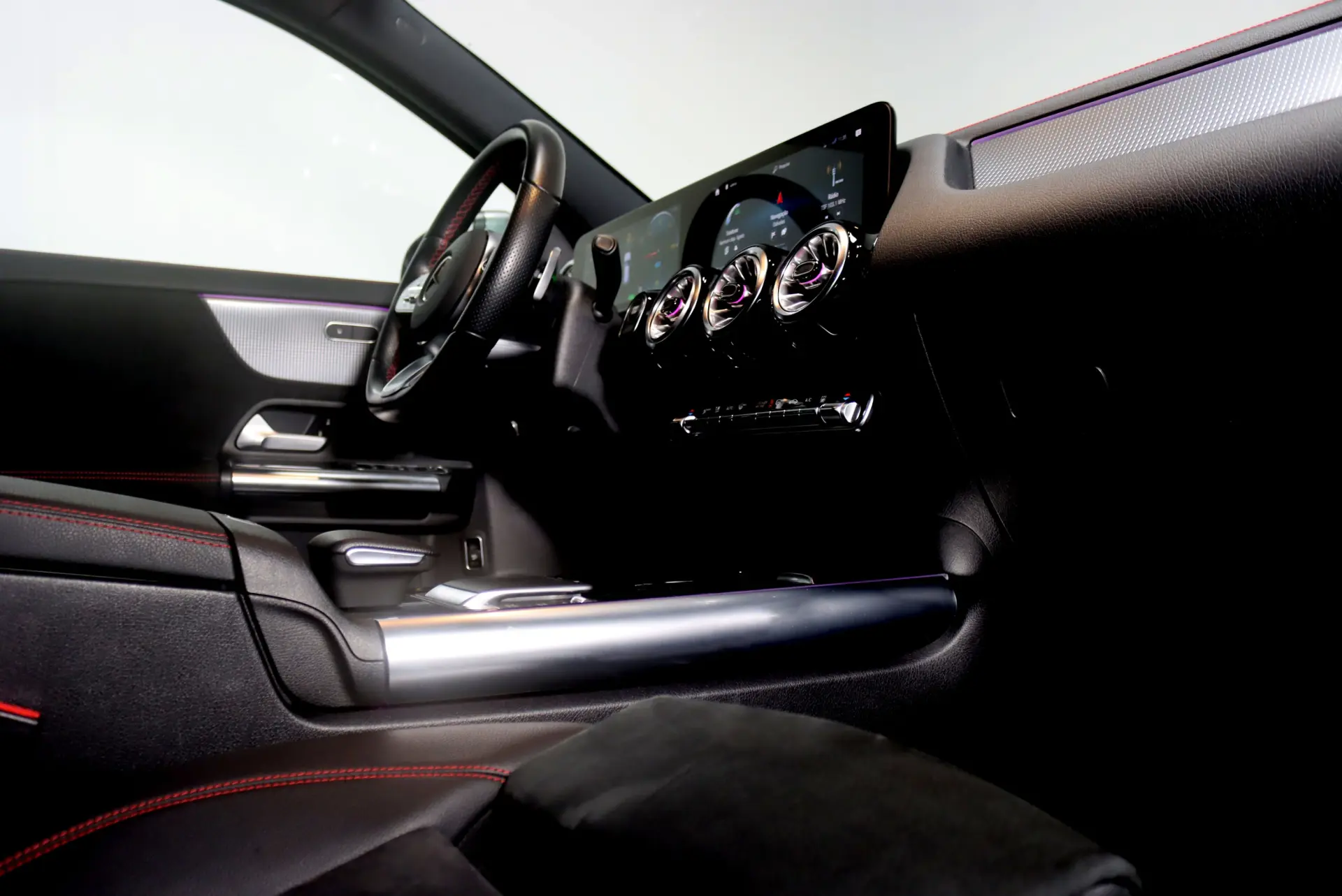 Mercedes-Benz EQA 250 AMG Line 23
