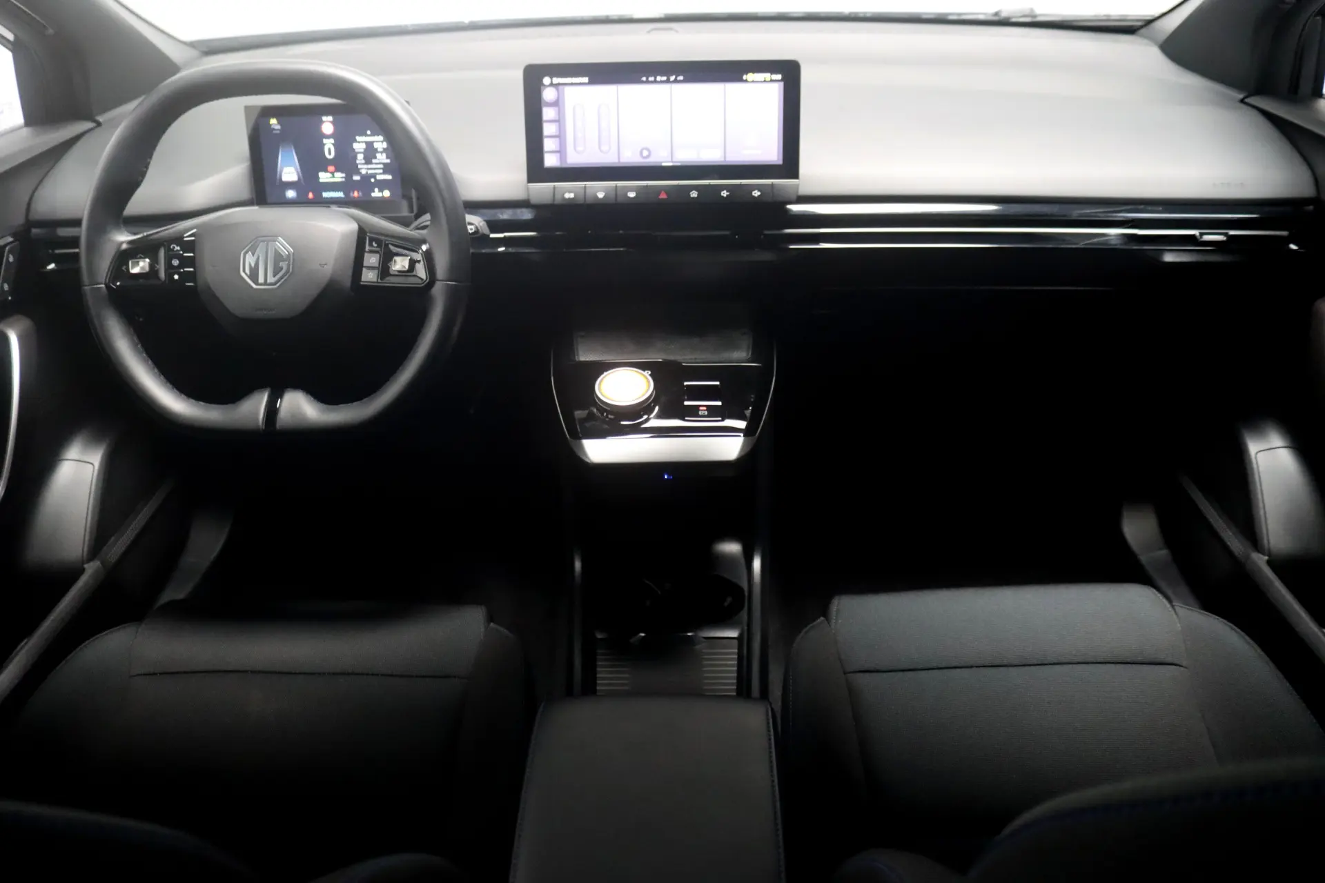 MG MG4 64 kWh Comfort 17