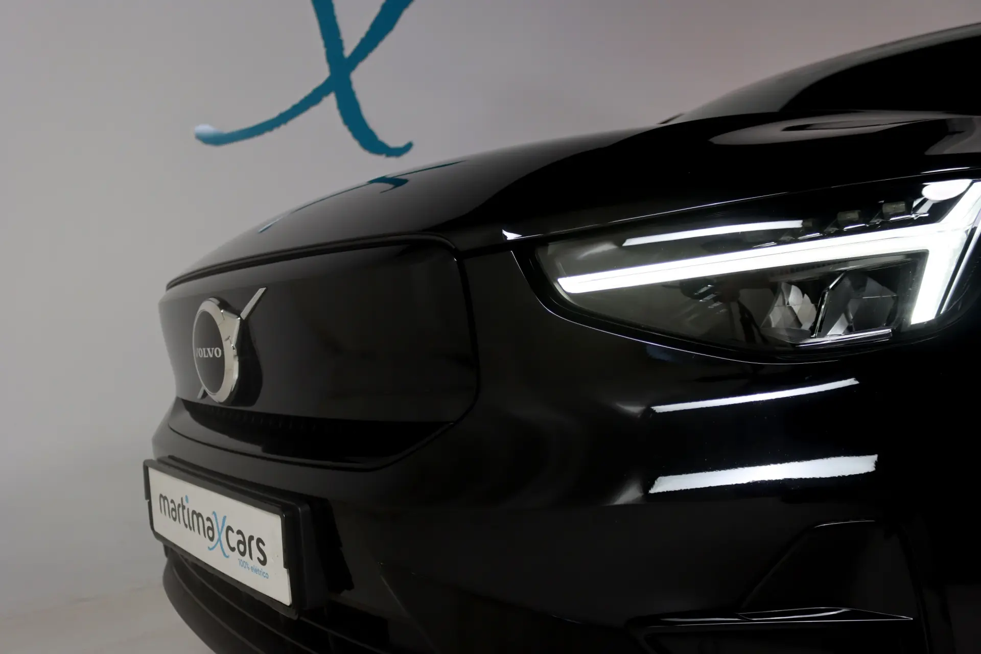 Volvo C40 Recharge Core 8