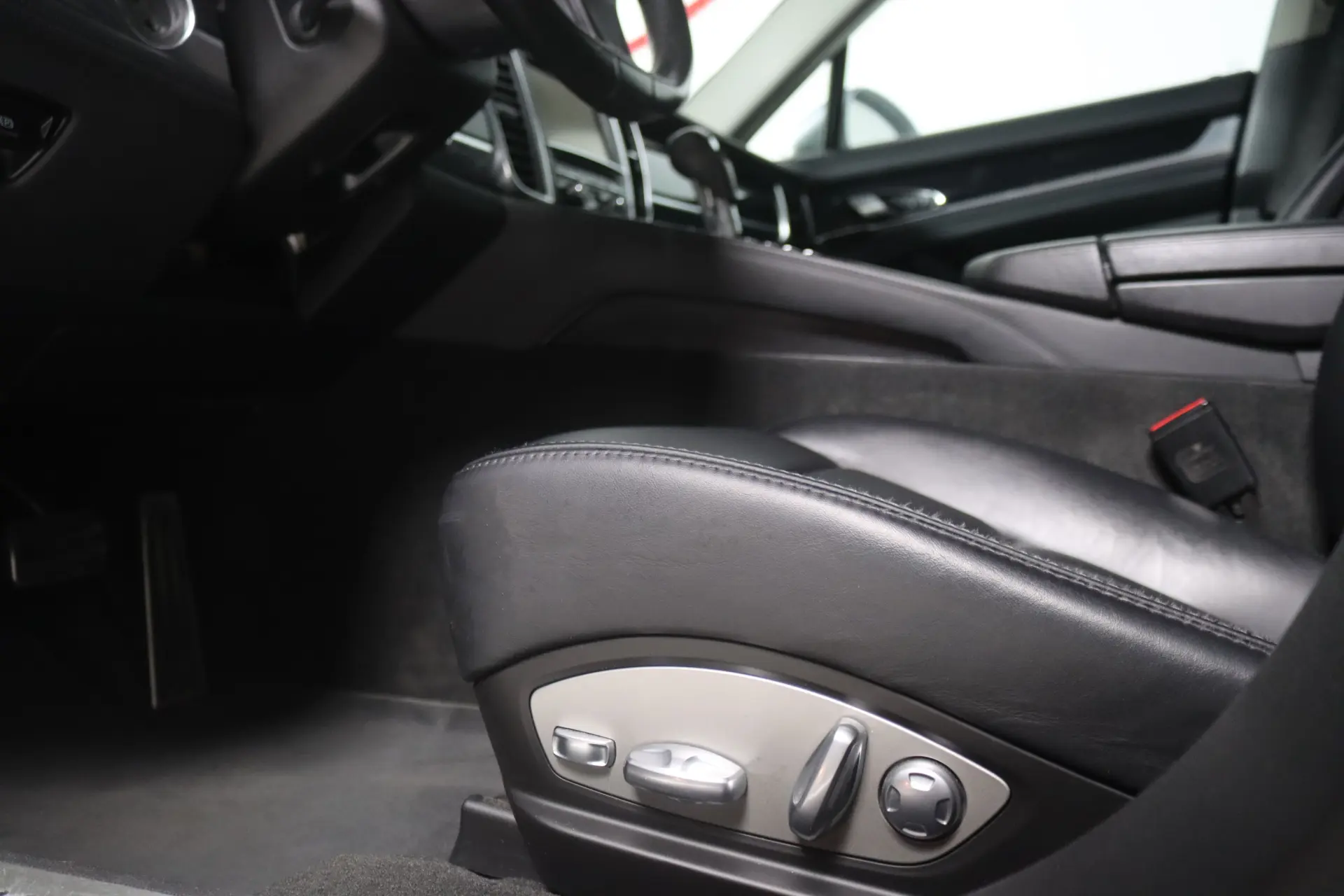 Porsche Panamera S Hybrid 9