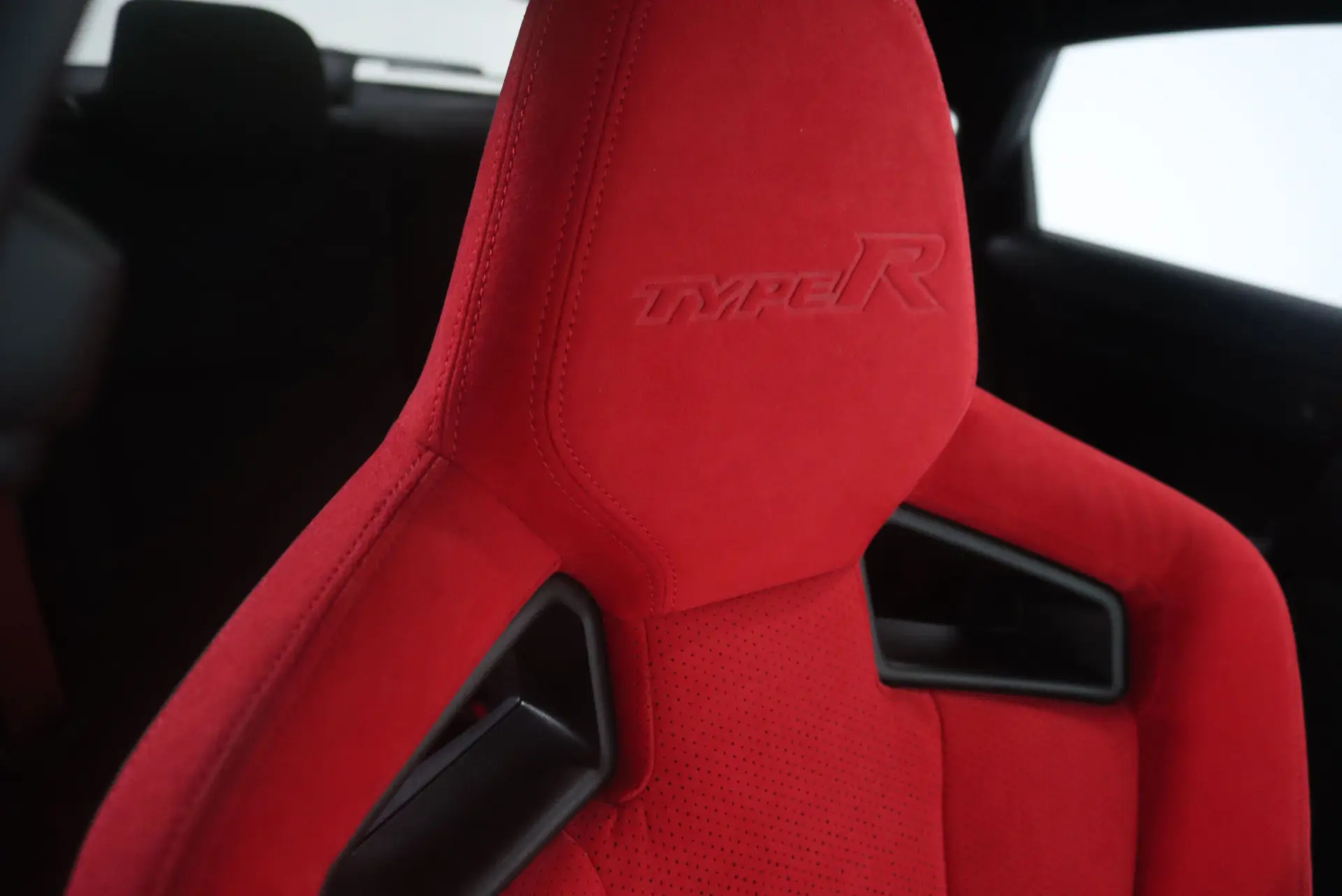 Honda Civic 2.0 i-VTEC Type-R 24