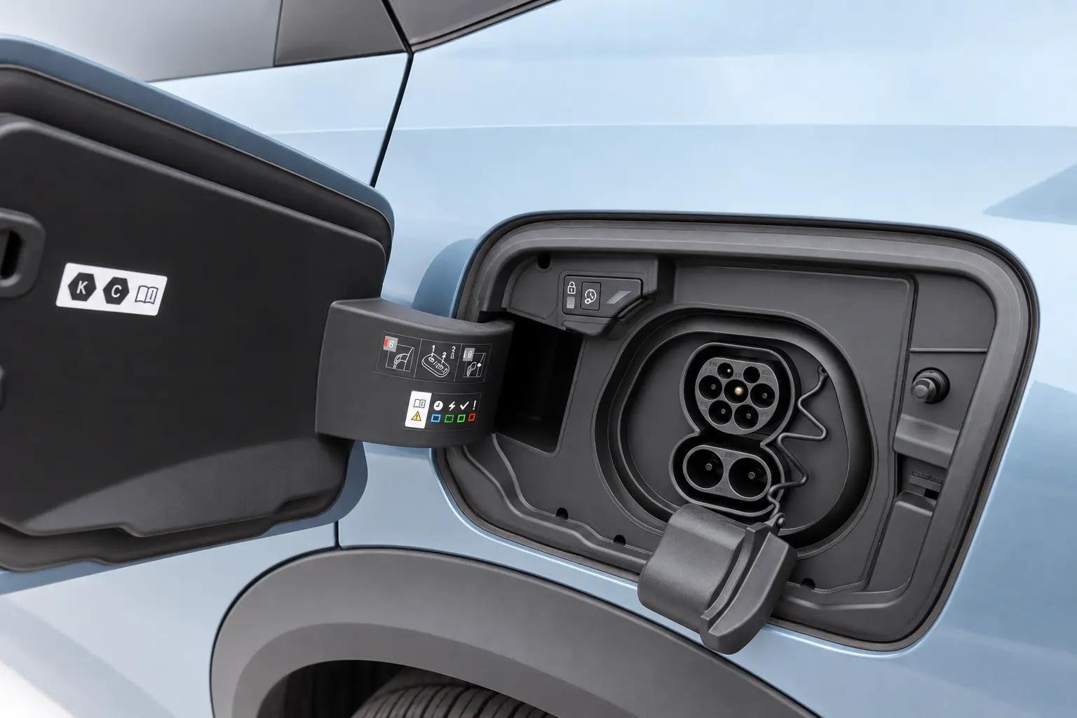Peugeot E-3008 73 kWh Allure 9