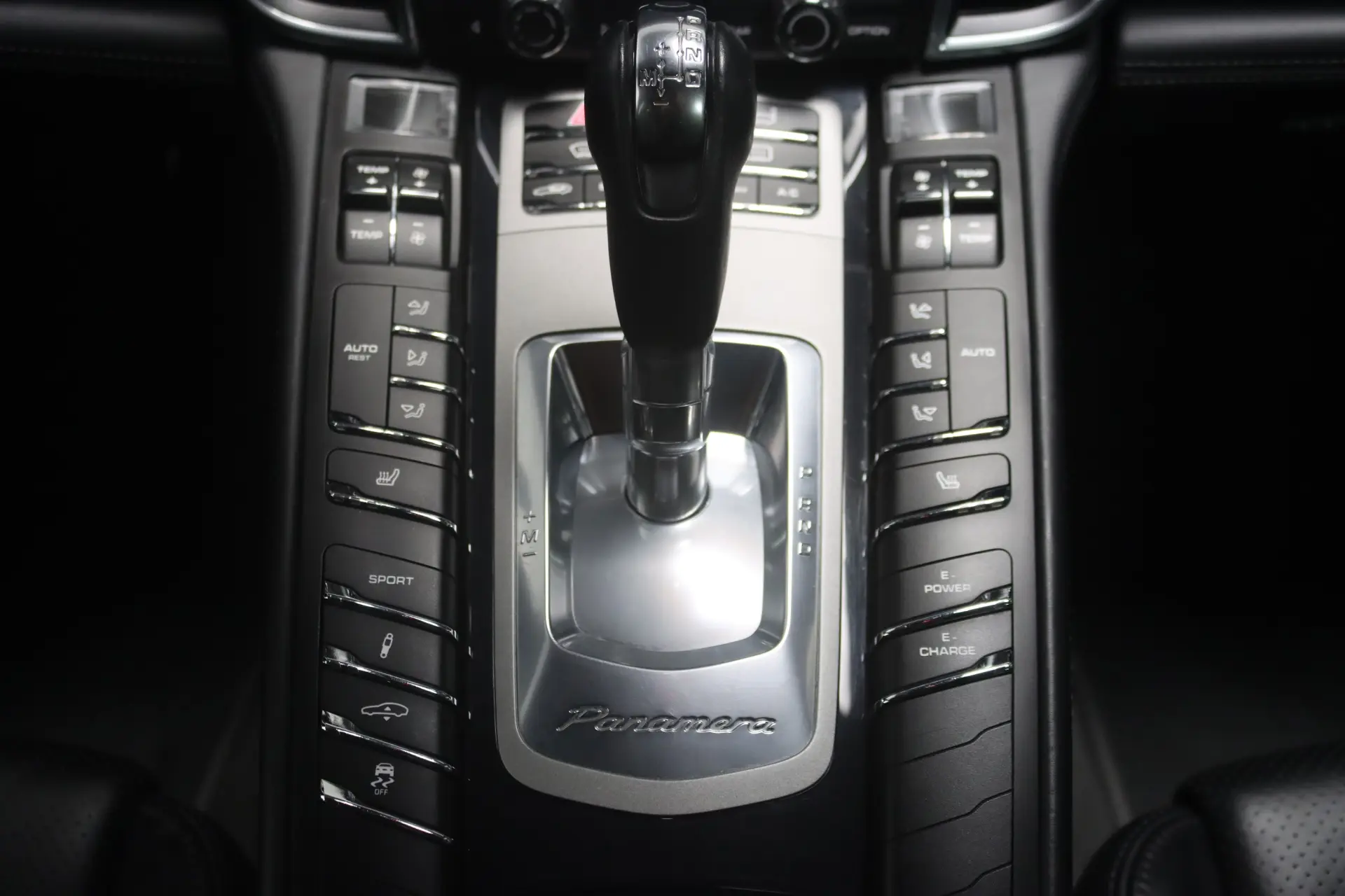Porsche Panamera S Hybrid 22