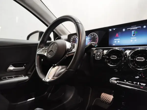 Mercedes-Benz A 200 Standard 3