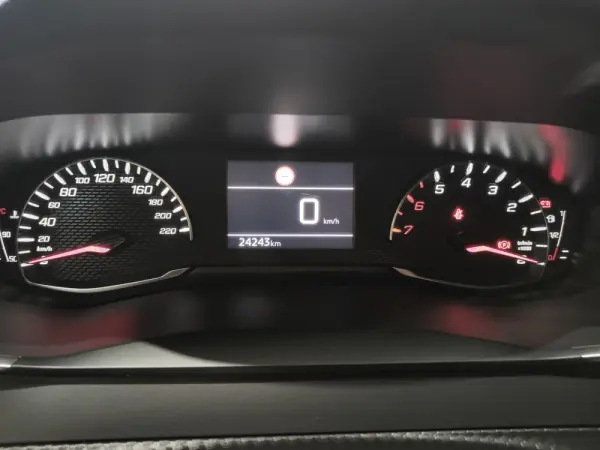 Peugeot 2008 1.2 PureTech Style 12