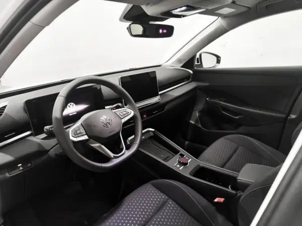 Volkswagen T-Roc 1.5 eTSI Trend DSG 8