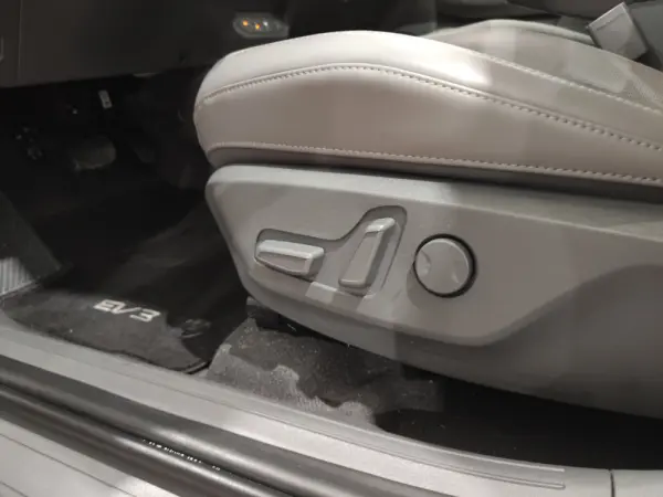 Kia EV3 81.4 kWh Tech 22